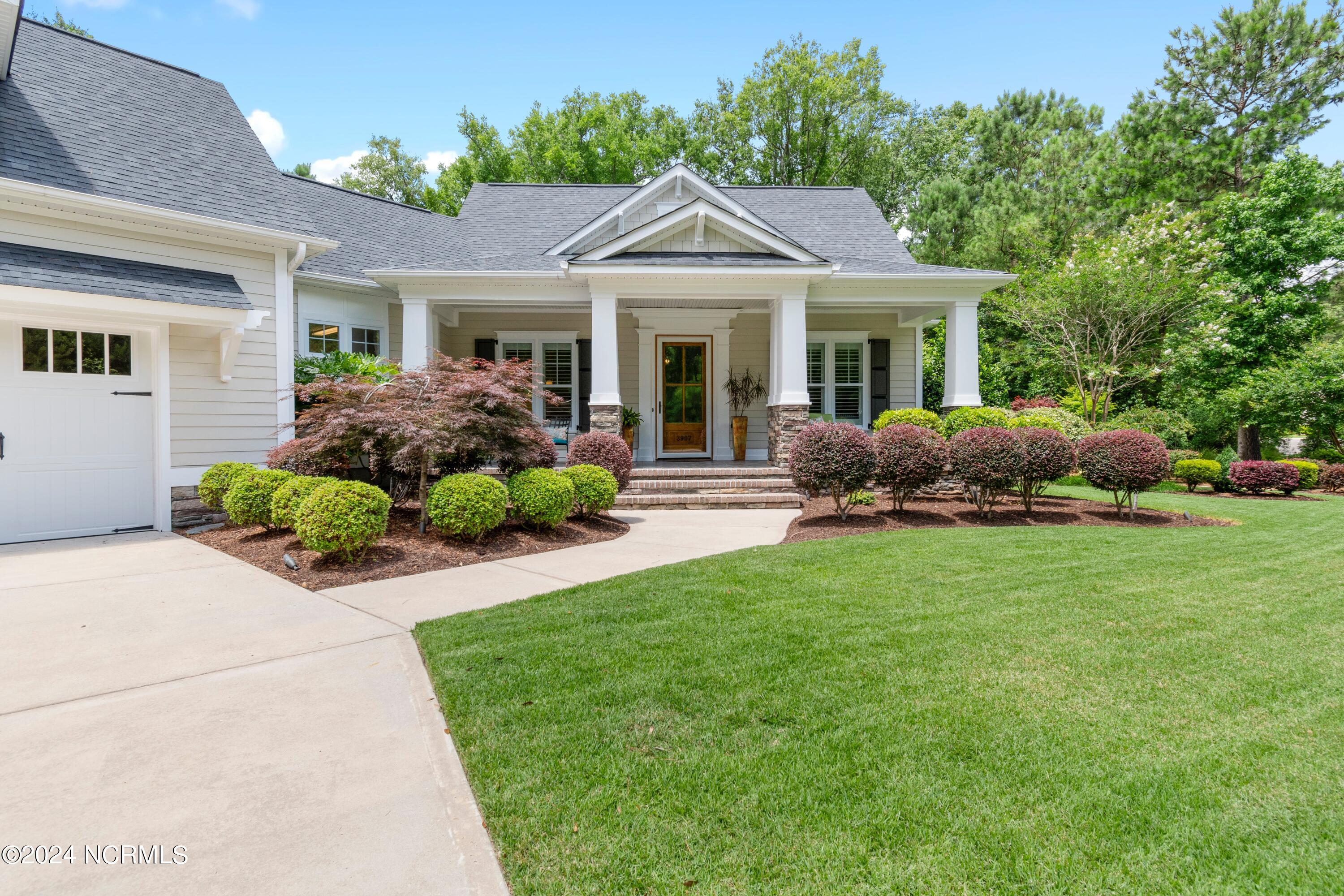 3907 Sand Hickory Lane Property Photo 2