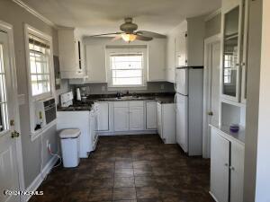 101 Roanoke Avenue Property Photo 4