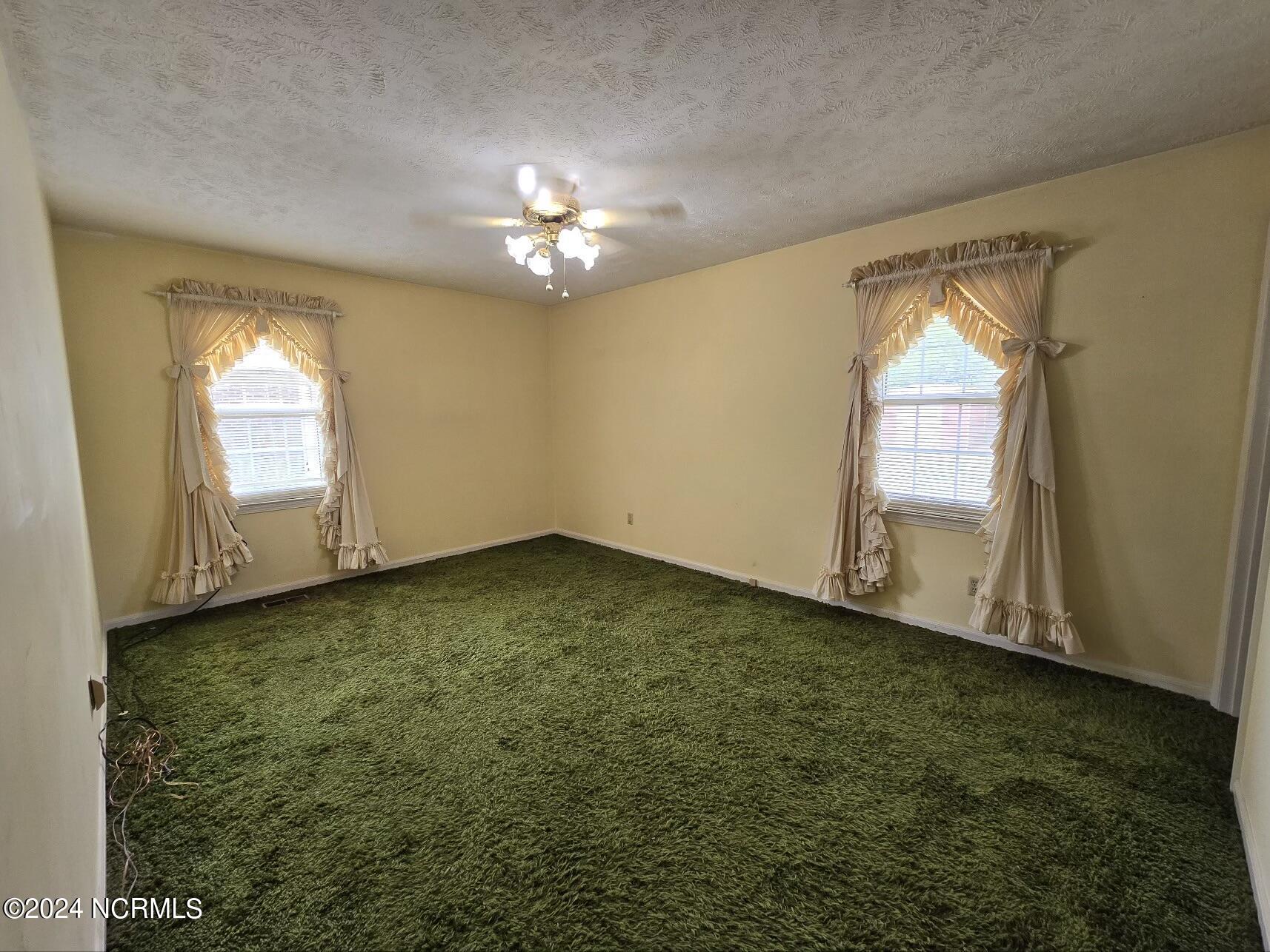 933 Montclair Avenue Property Photo 7