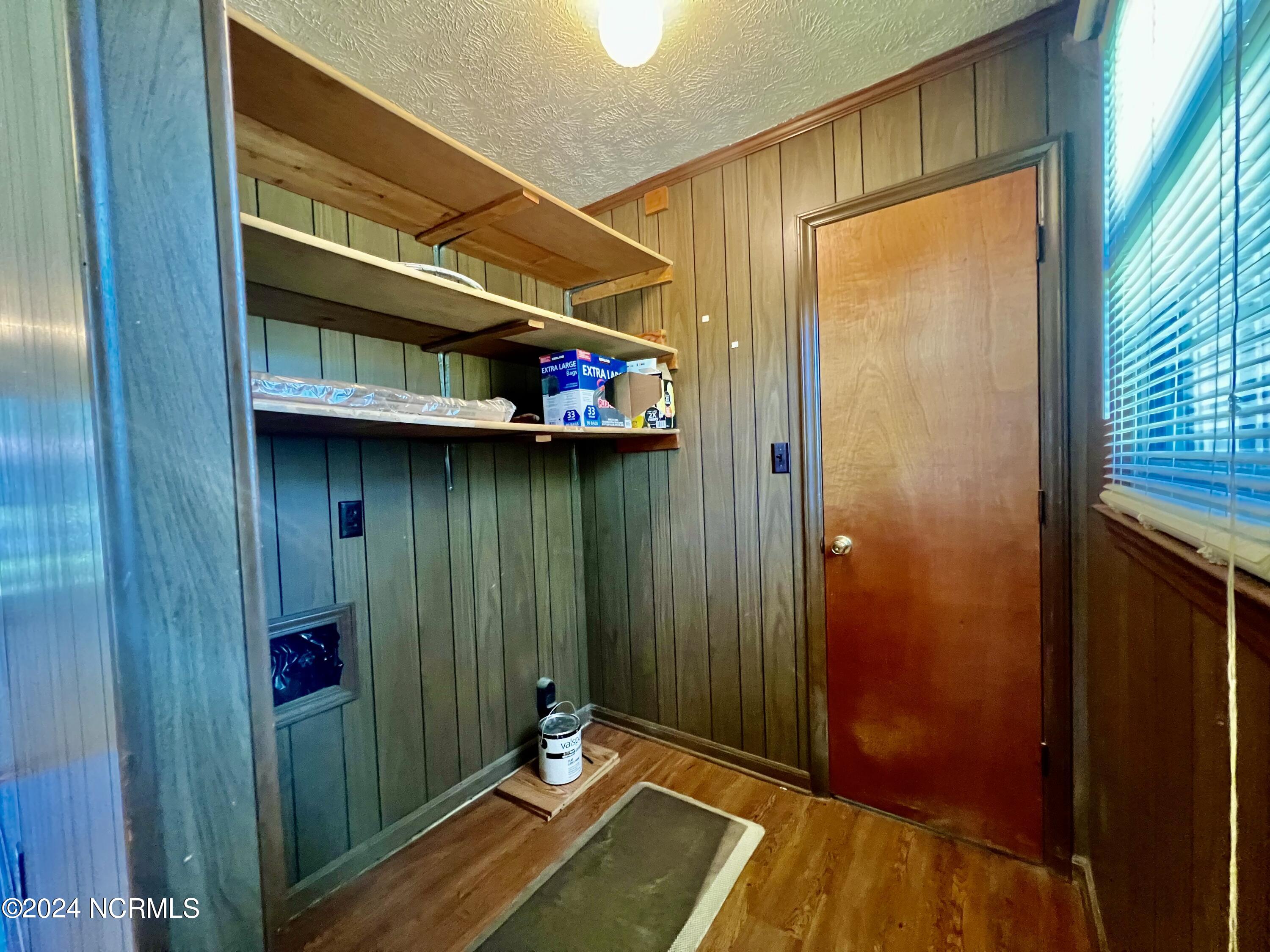 933 Montclair Avenue Property Photo 13