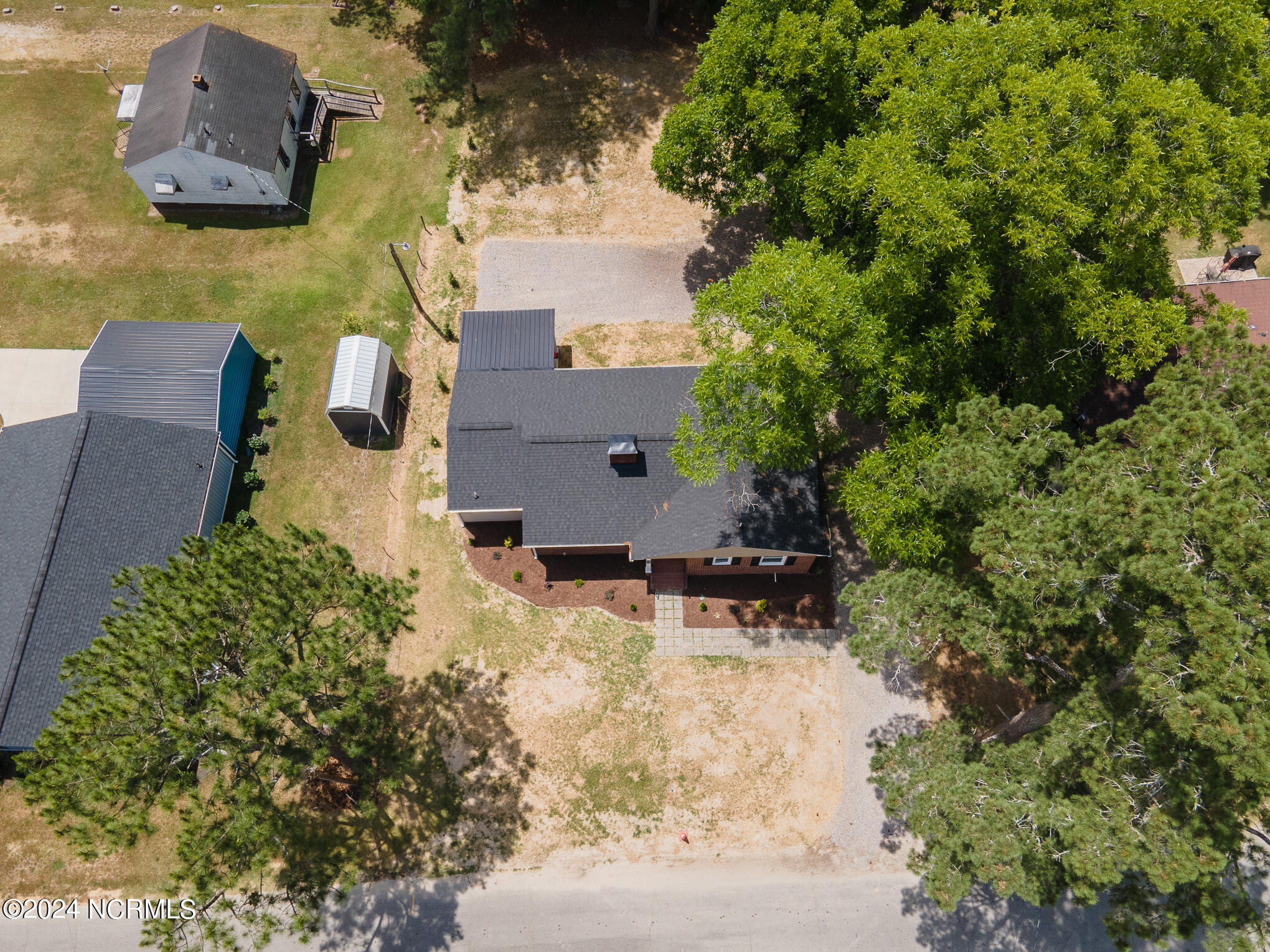 419 W Burnette Avenue Property Photo 10
