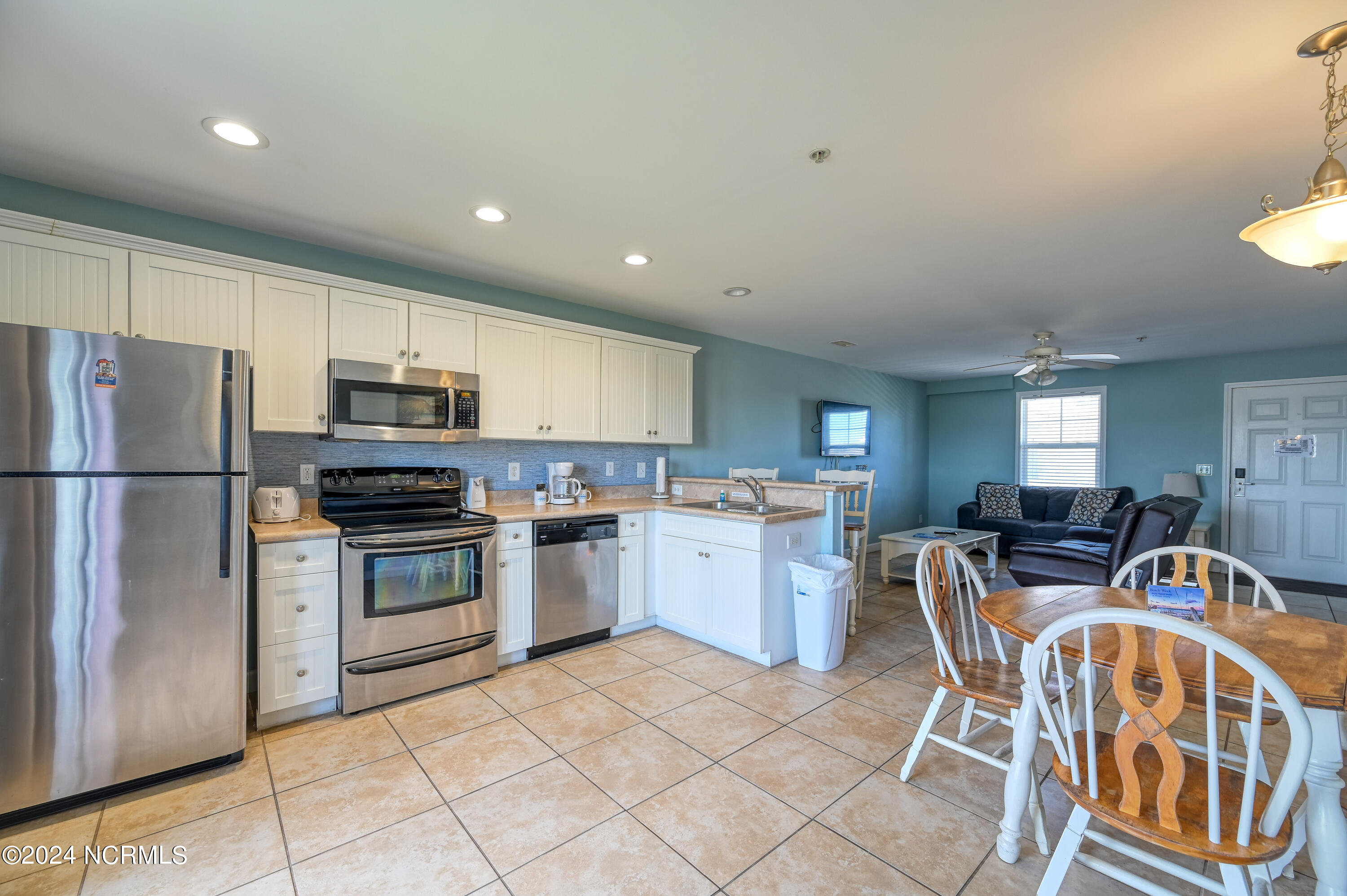 1505 N New River Drive 210 Property Photo 11