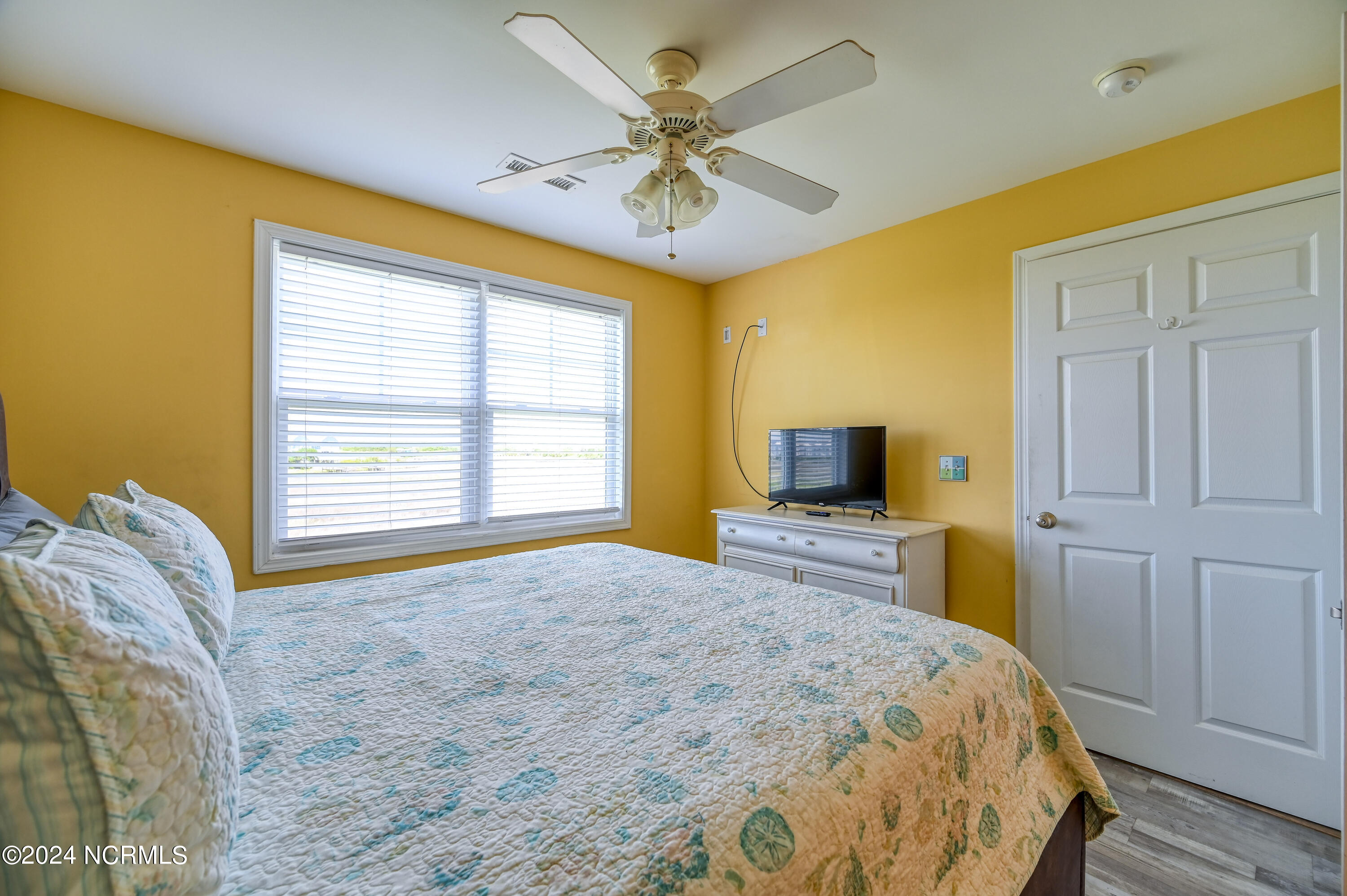 1505 N New River Drive 210 Property Photo 17