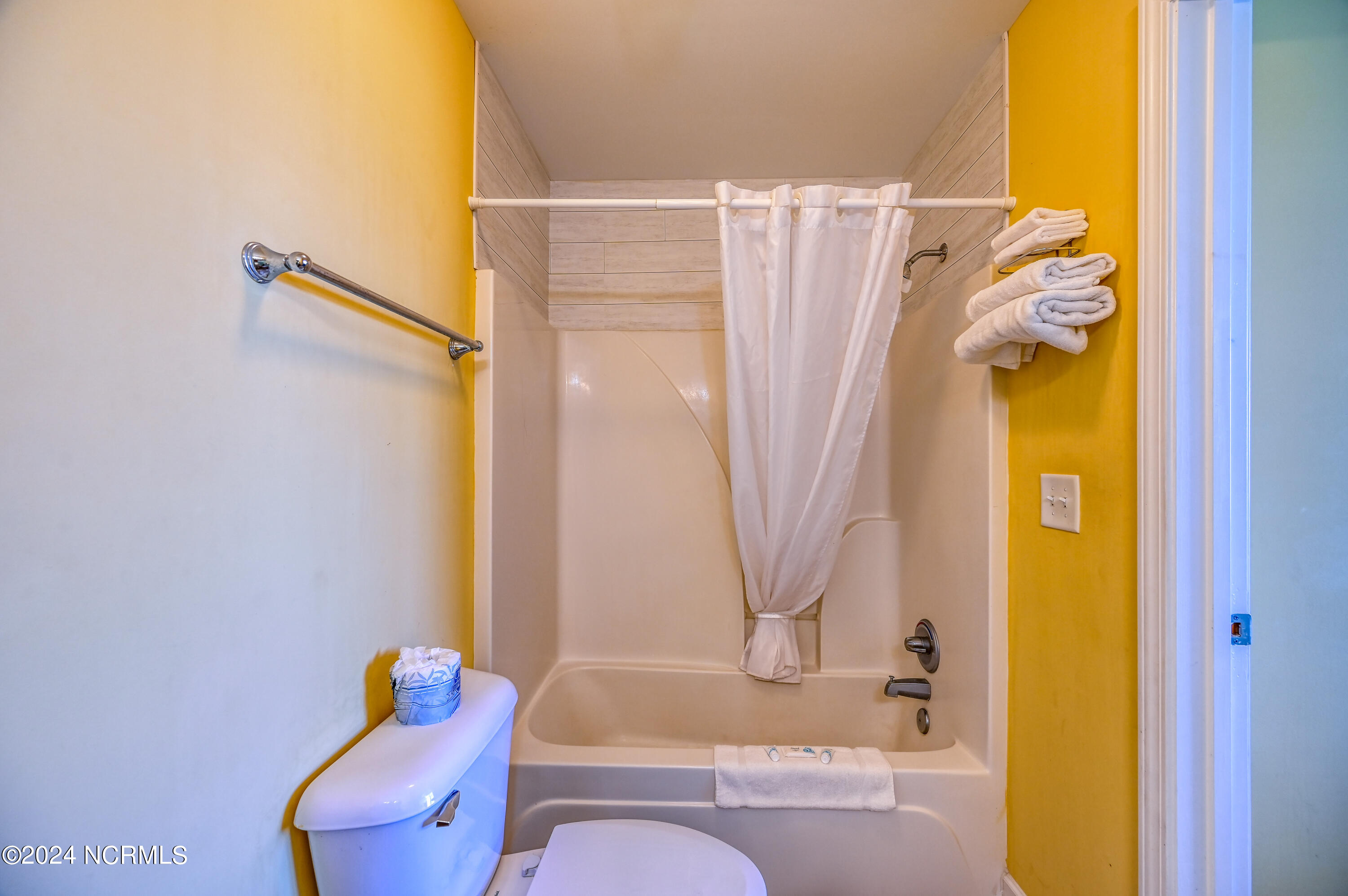 1505 N New River Drive 210 Property Photo 19