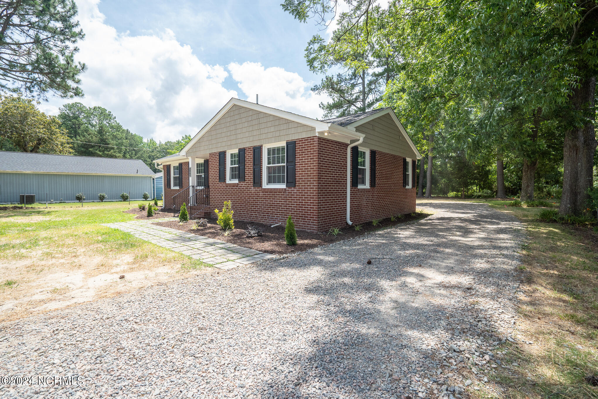 505 S Church Street Property Photo 6