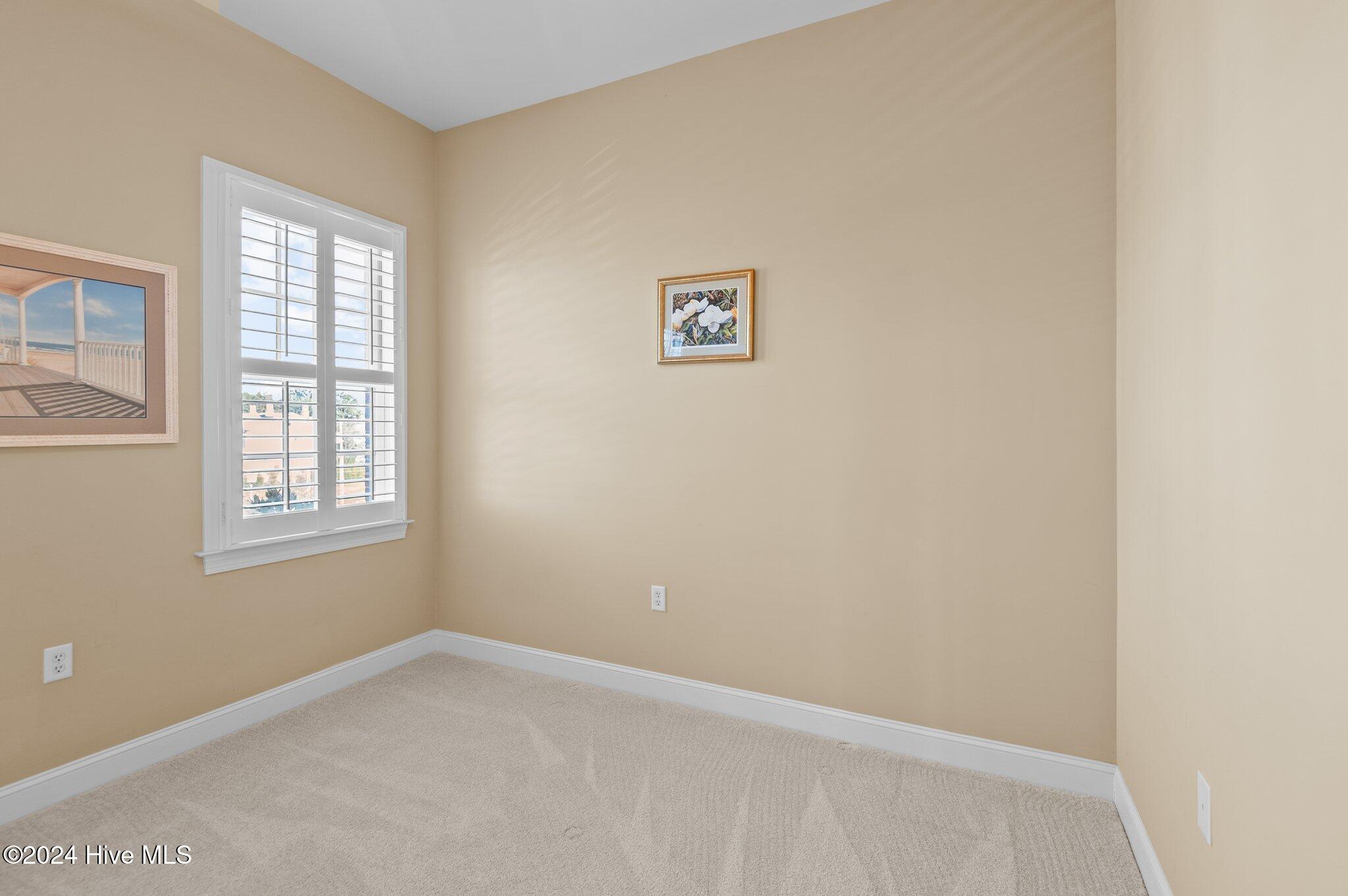 425 W Main Street 303 Property Photo 32