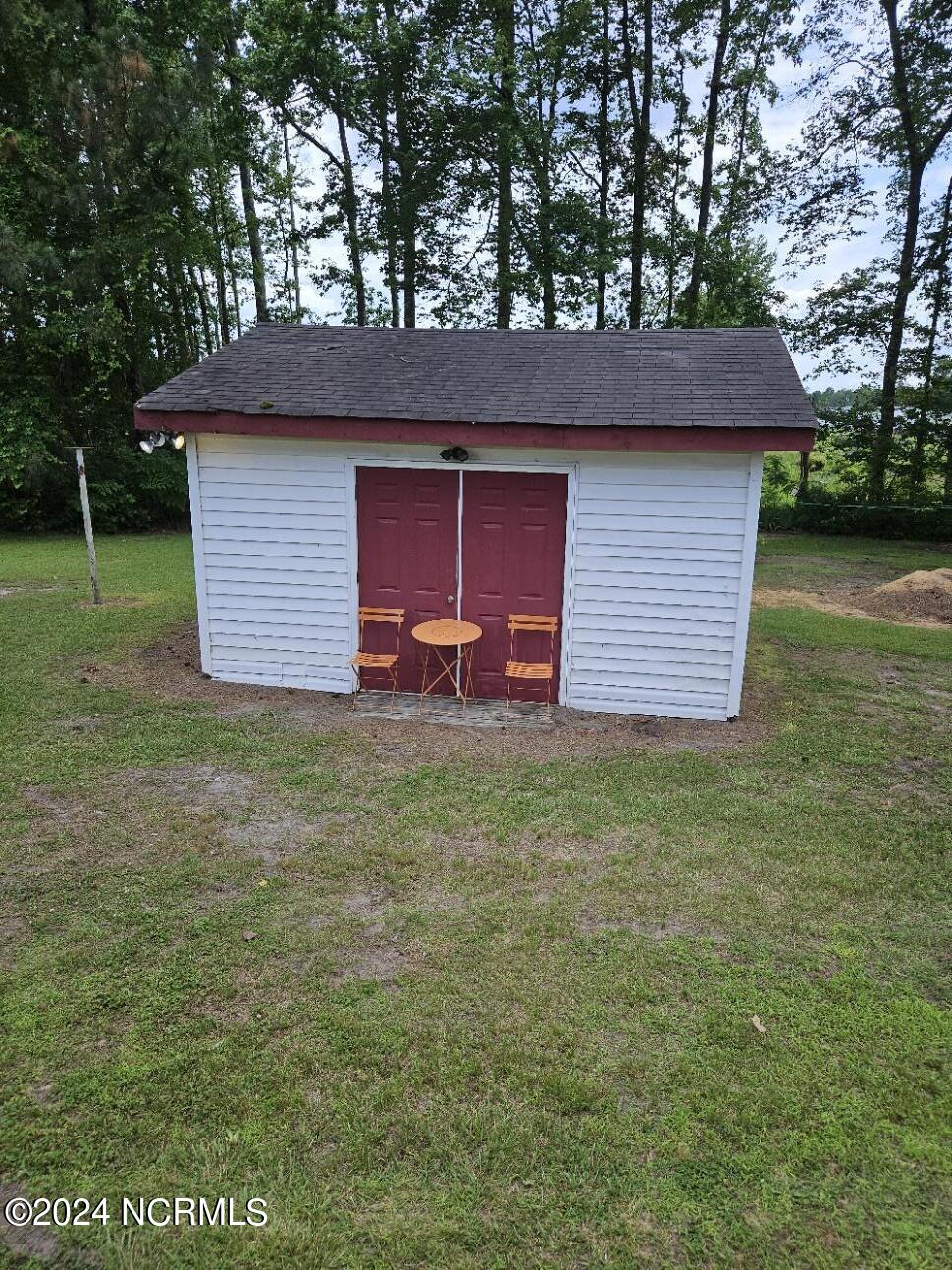 2125 Governors Road Property Photo 5