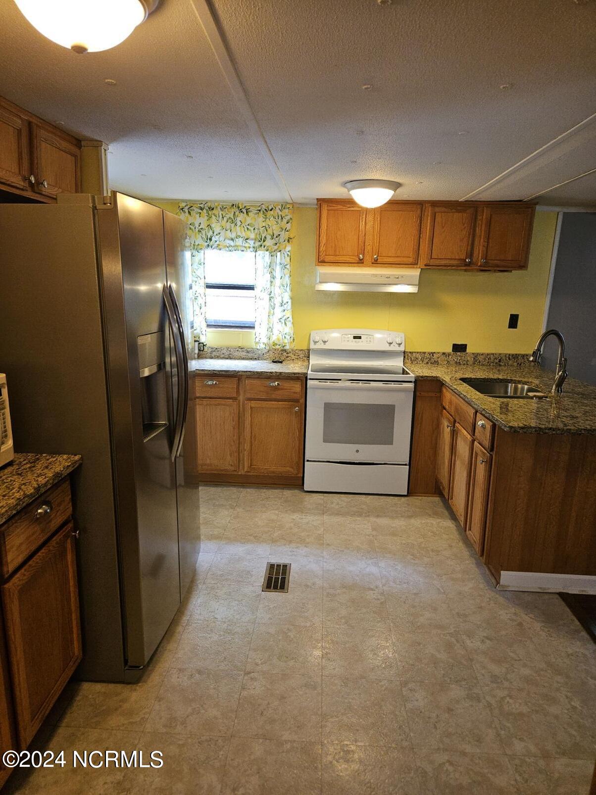 2125 Governors Road Property Photo 12