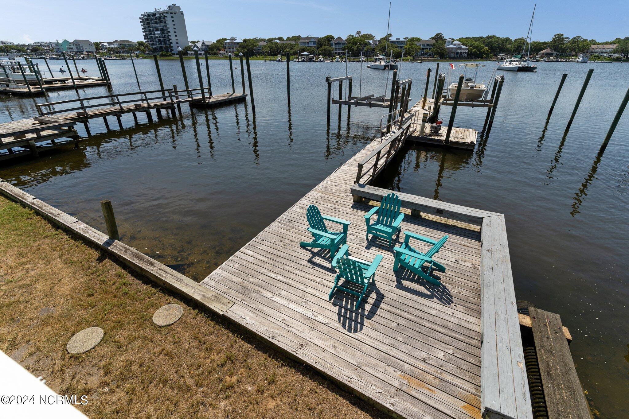 909 Canal Drive Property Photo 4