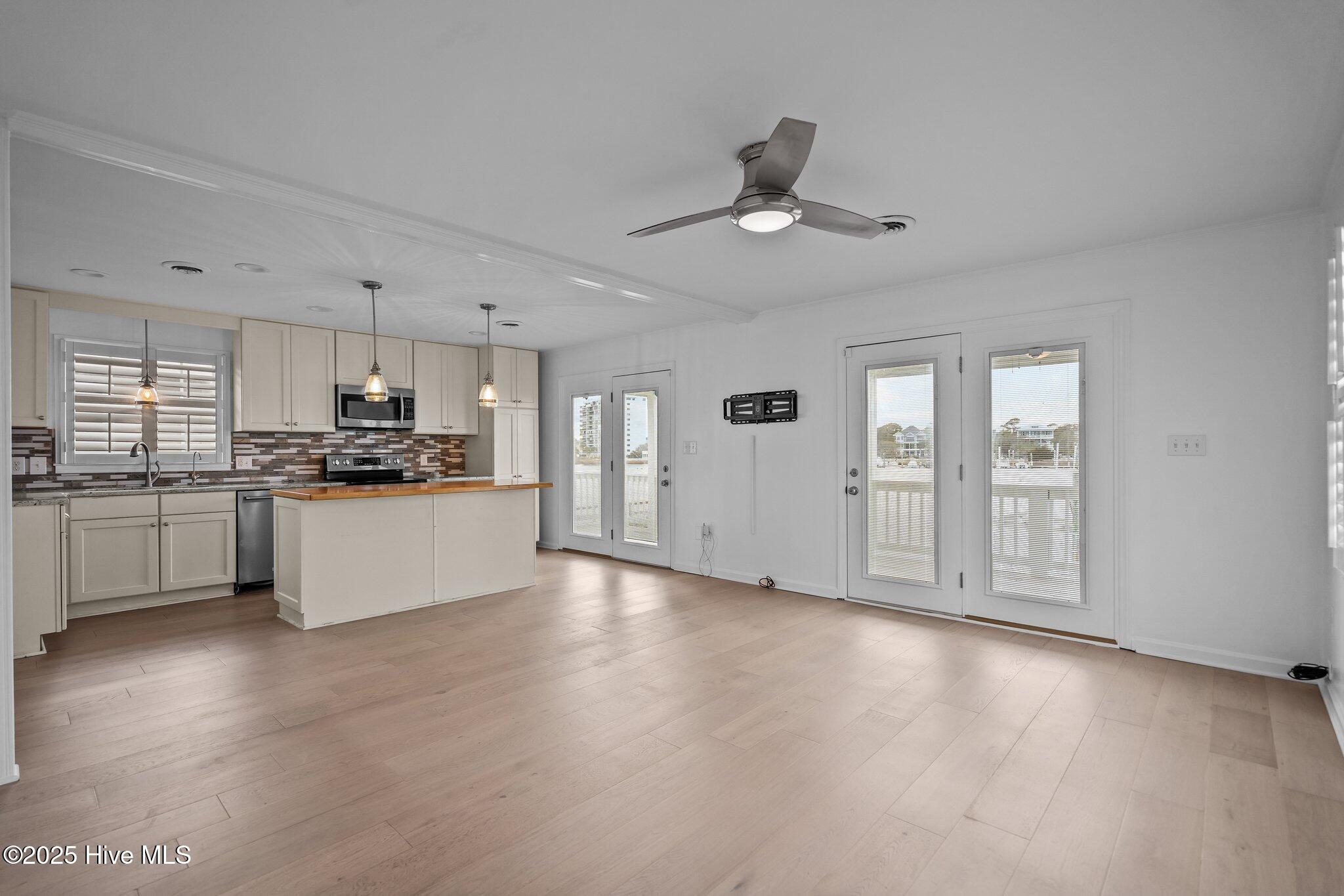 909 Canal Drive Property Photo 13