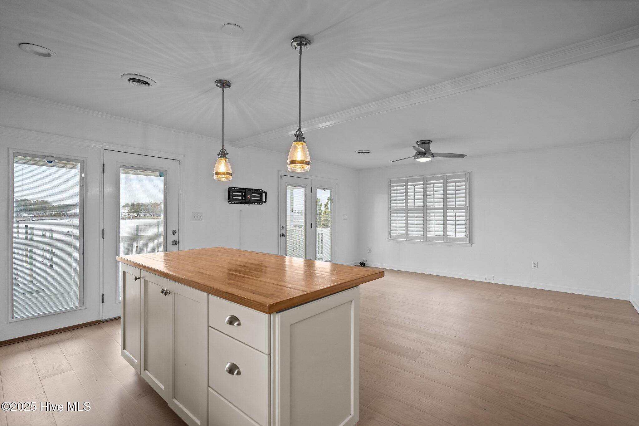 909 Canal Drive Property Photo 17