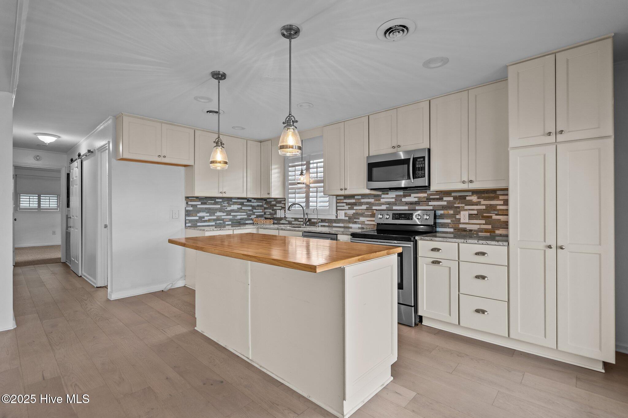 909 Canal Drive Property Photo 21
