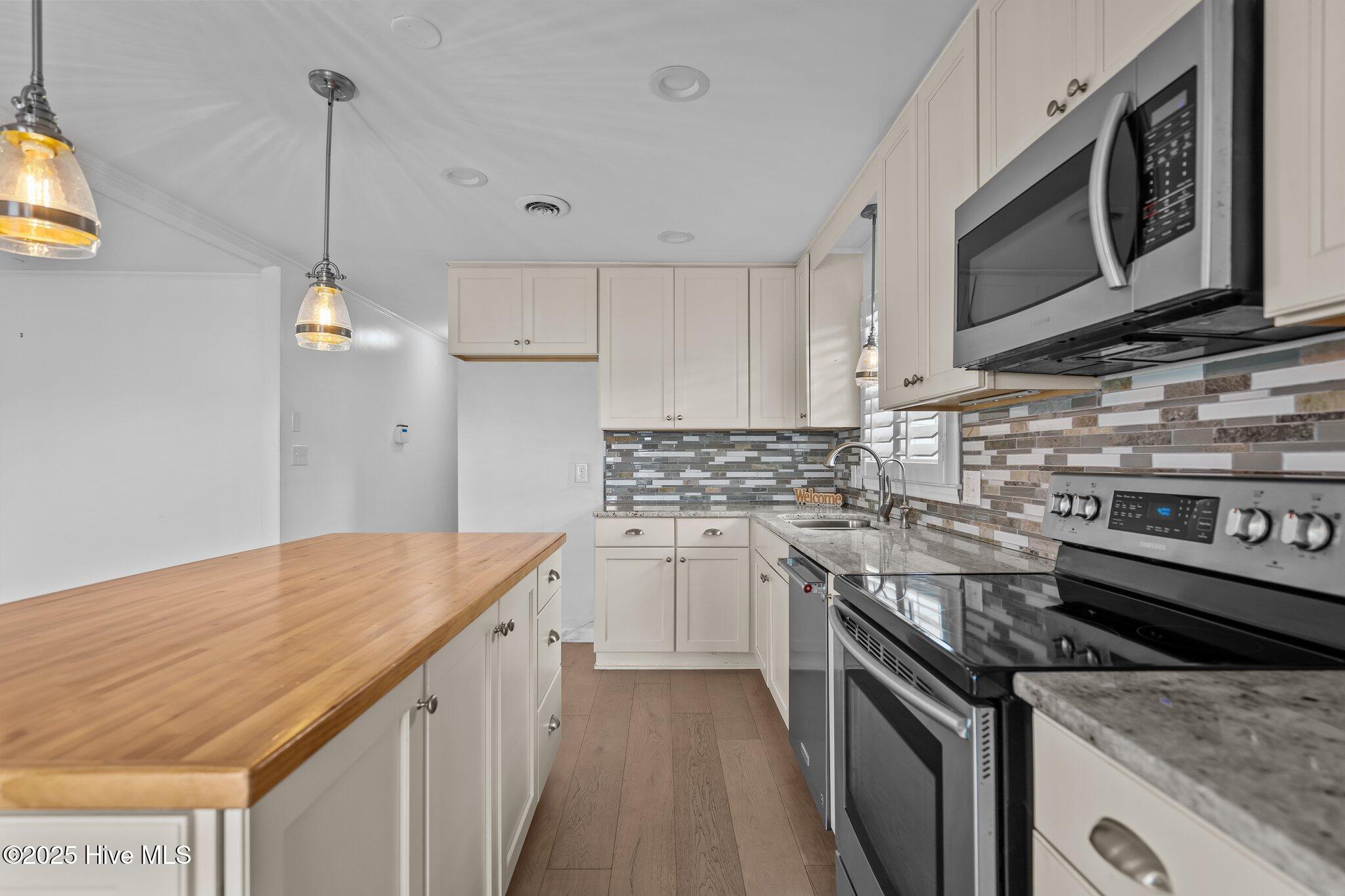909 Canal Drive Property Photo 22
