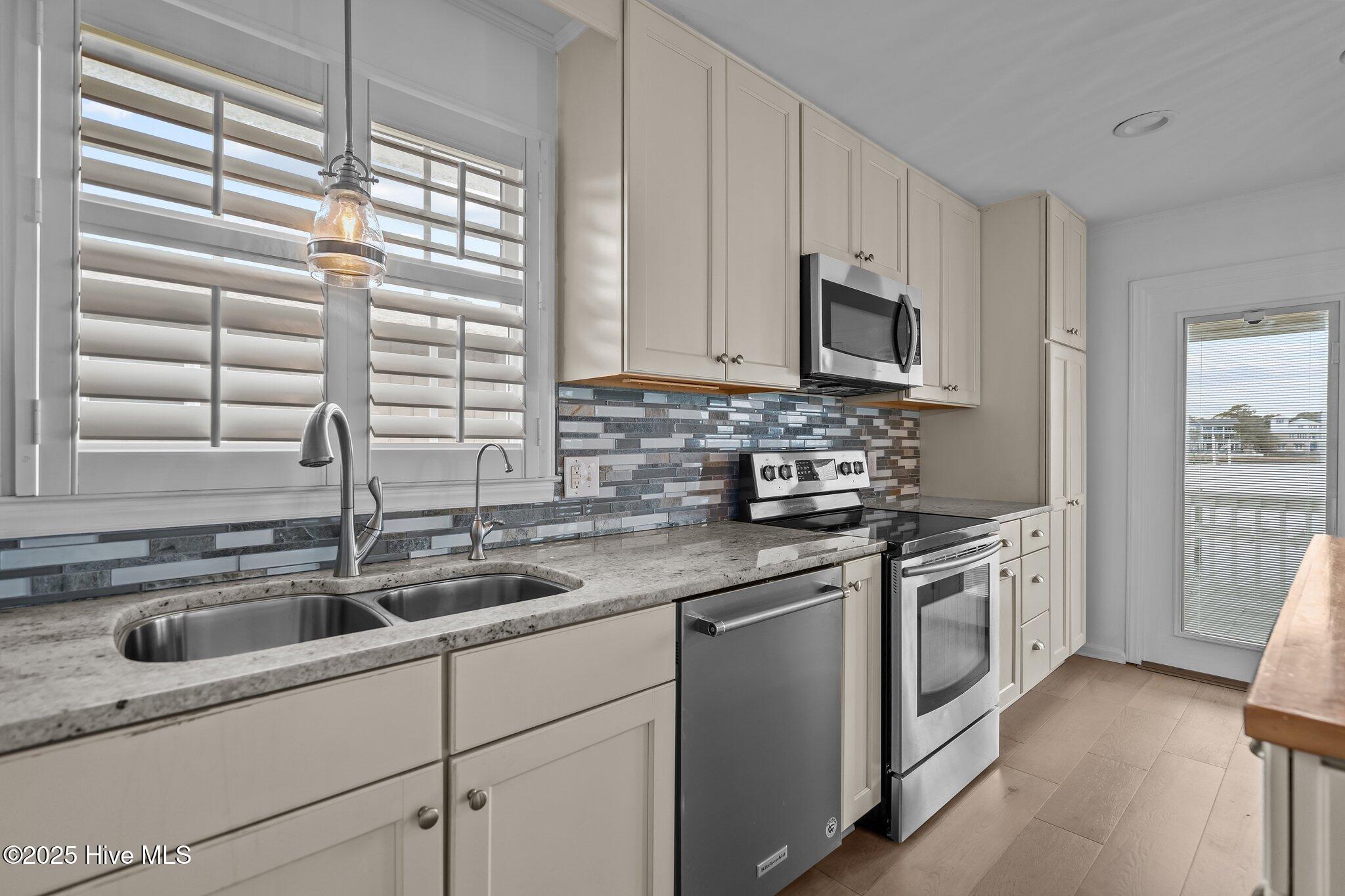 909 Canal Drive Property Photo 24