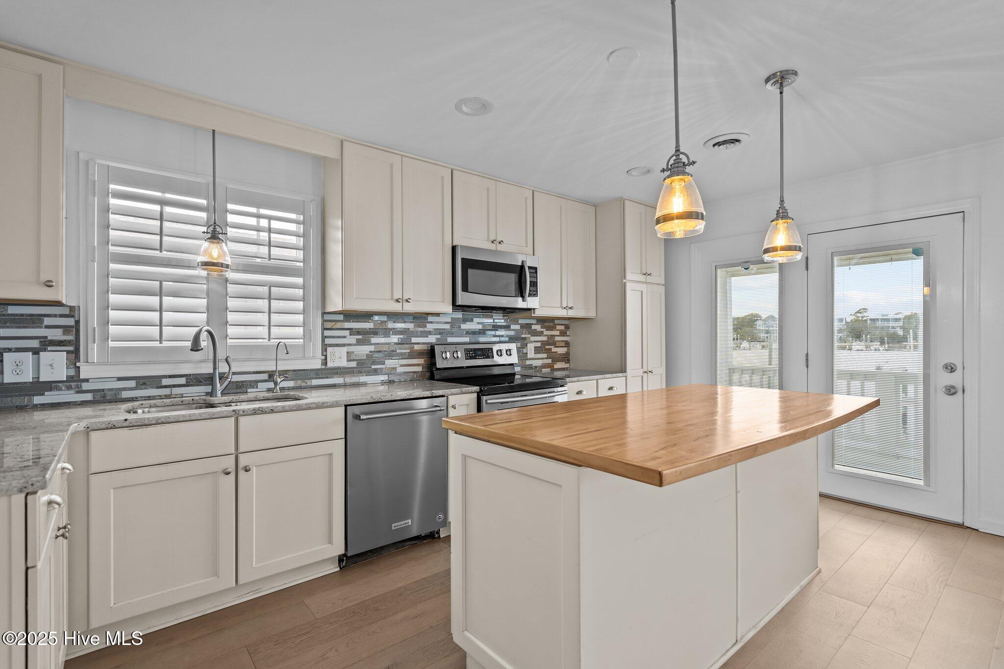 909 Canal Drive Property Photo 25