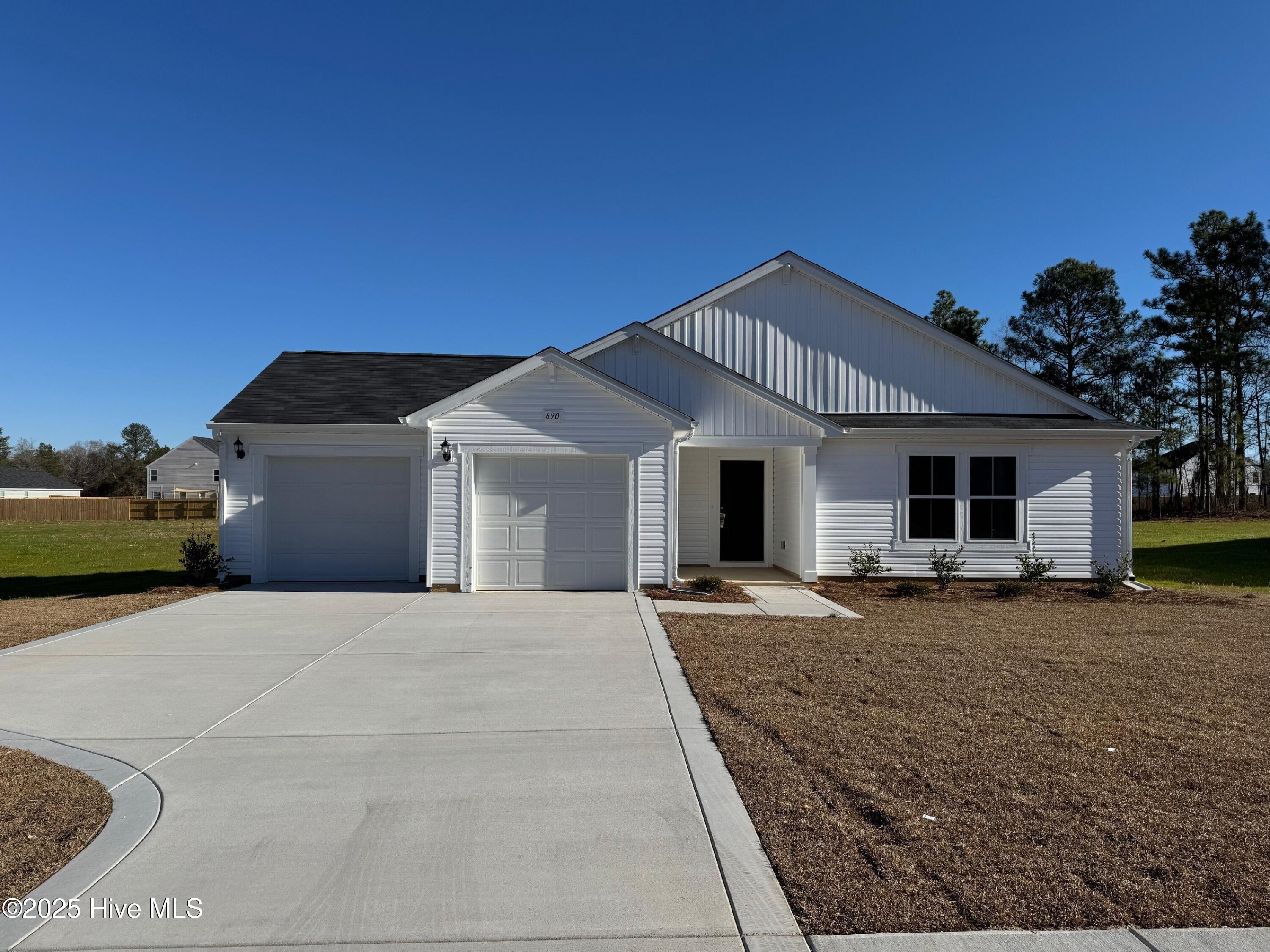 690 Walters Run Drive Property Photo 1
