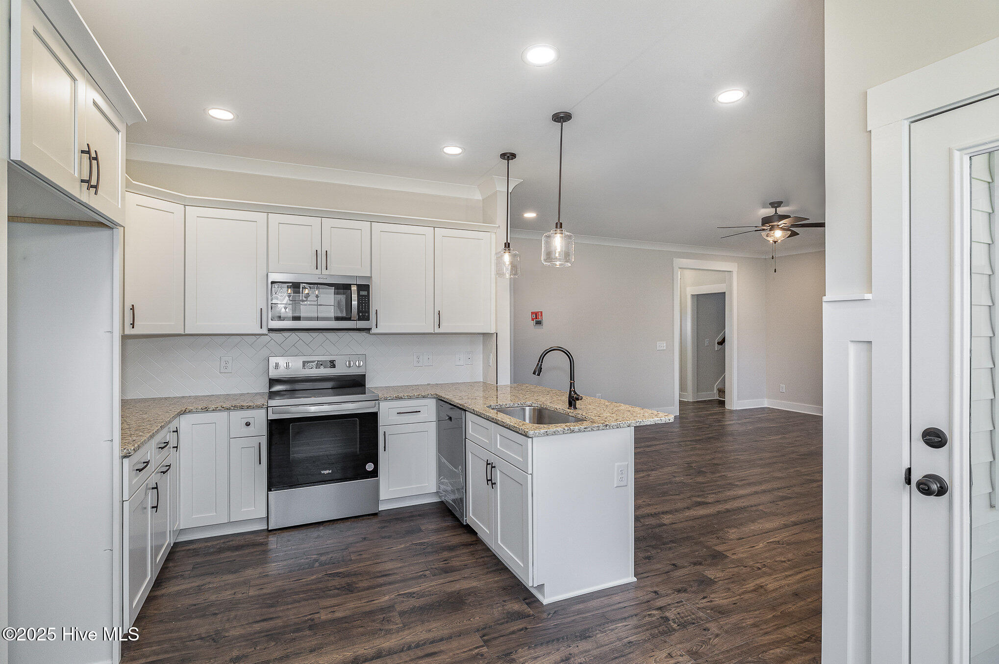 48 Tanseyleaf Drive Property Photo 13