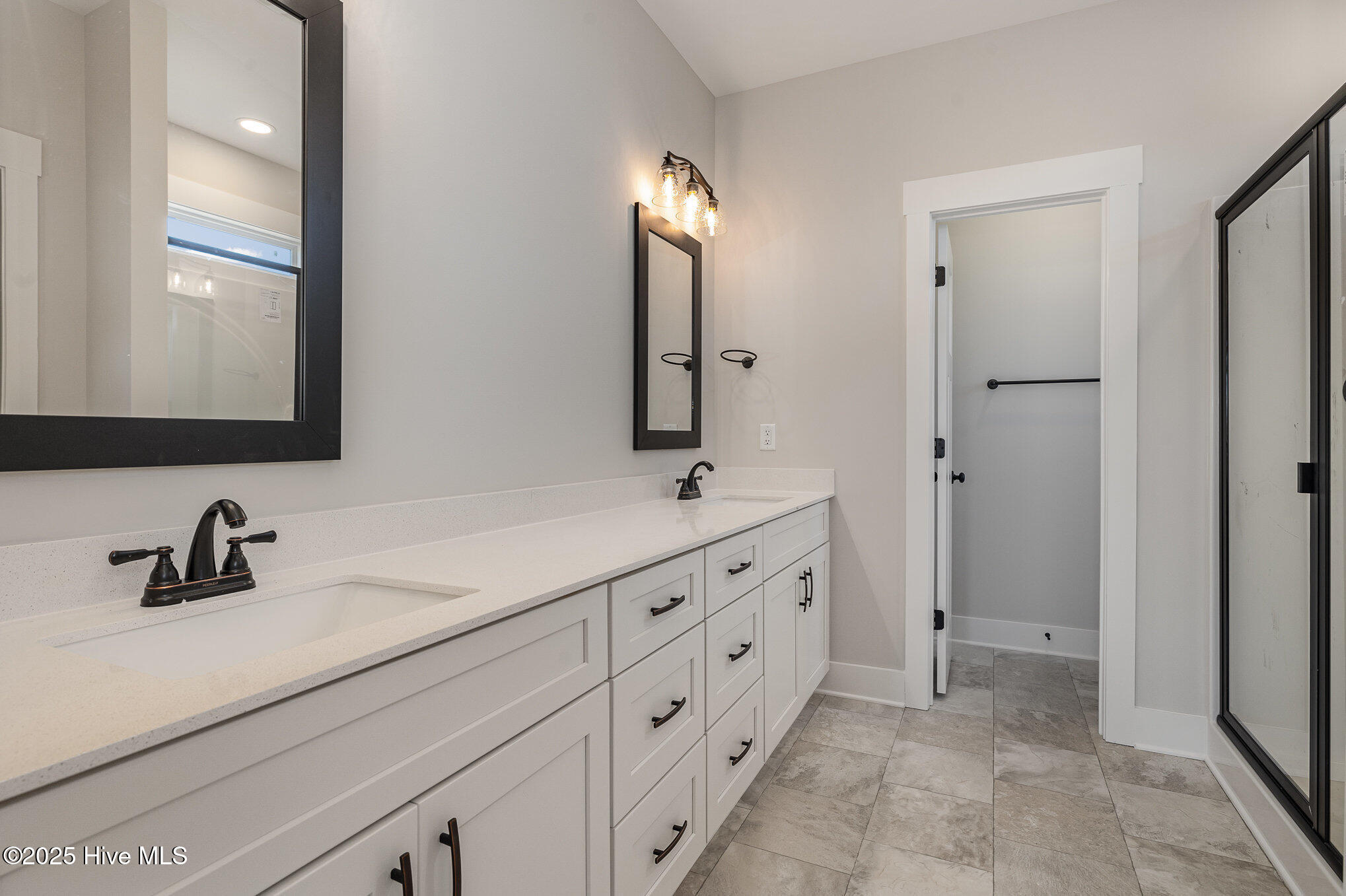 198 Ruskin Drive Property Photo 16