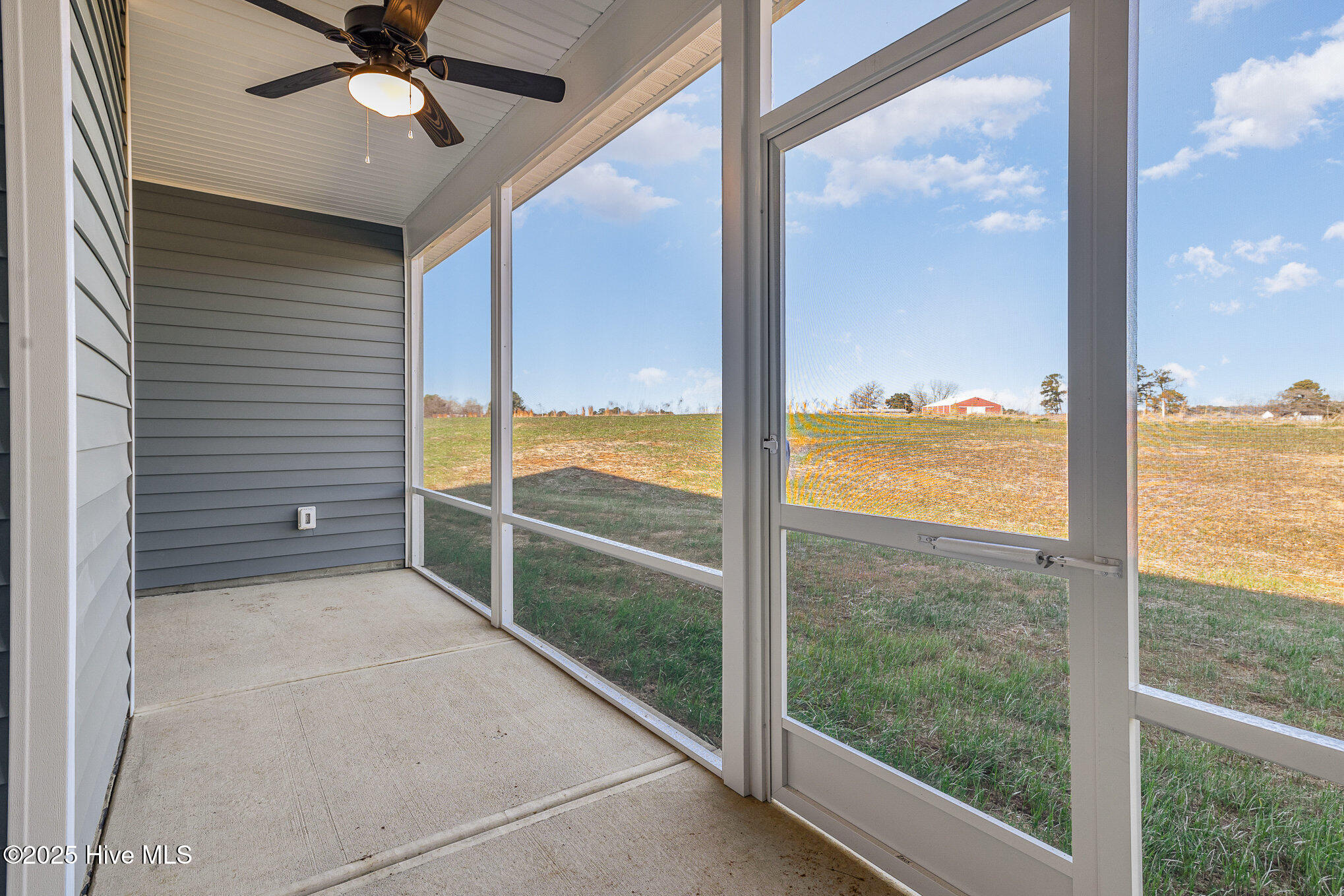 198 Ruskin Drive Property Photo 26