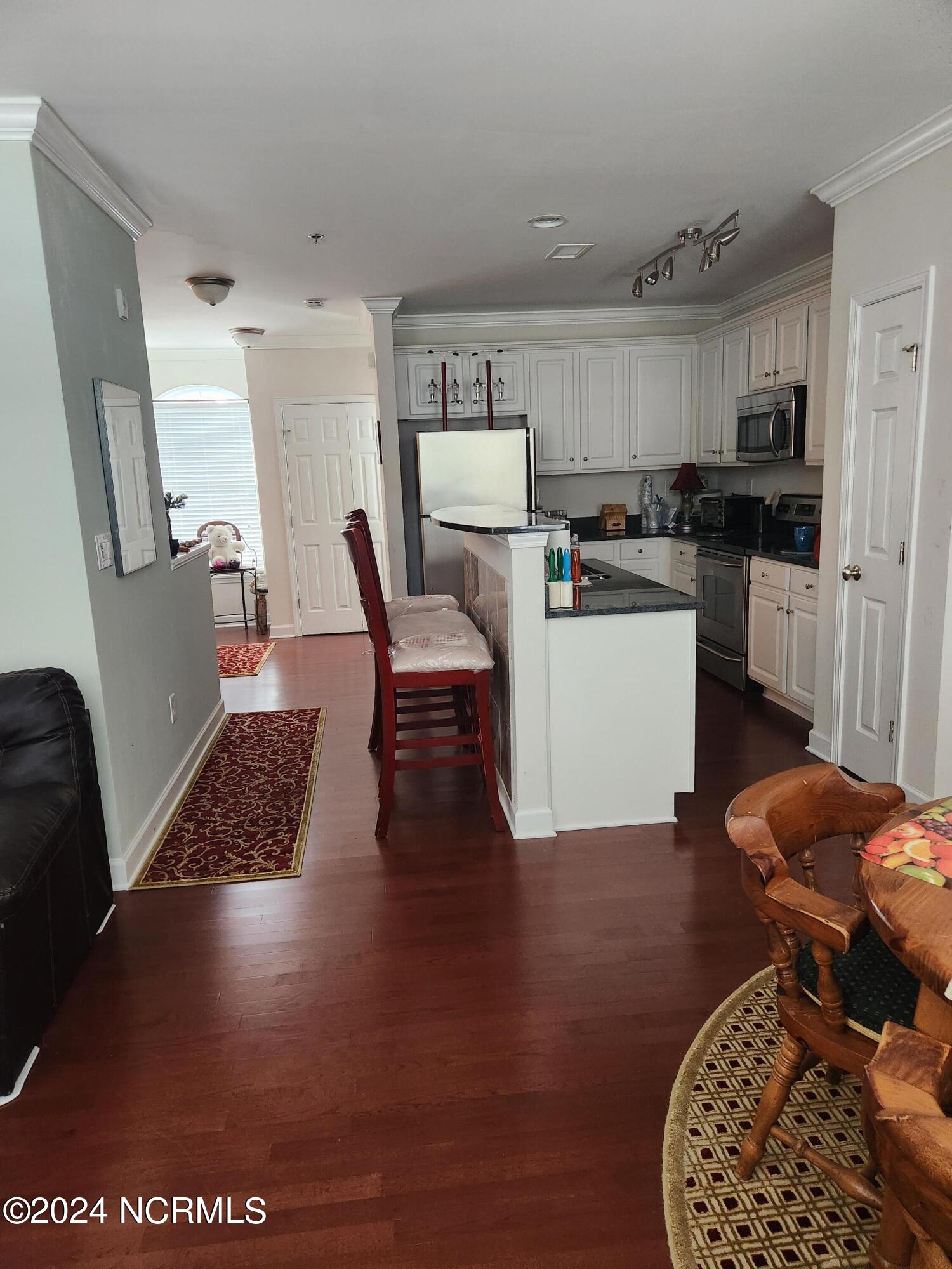 7645 High Market Street Unit 4 Property Photo 8