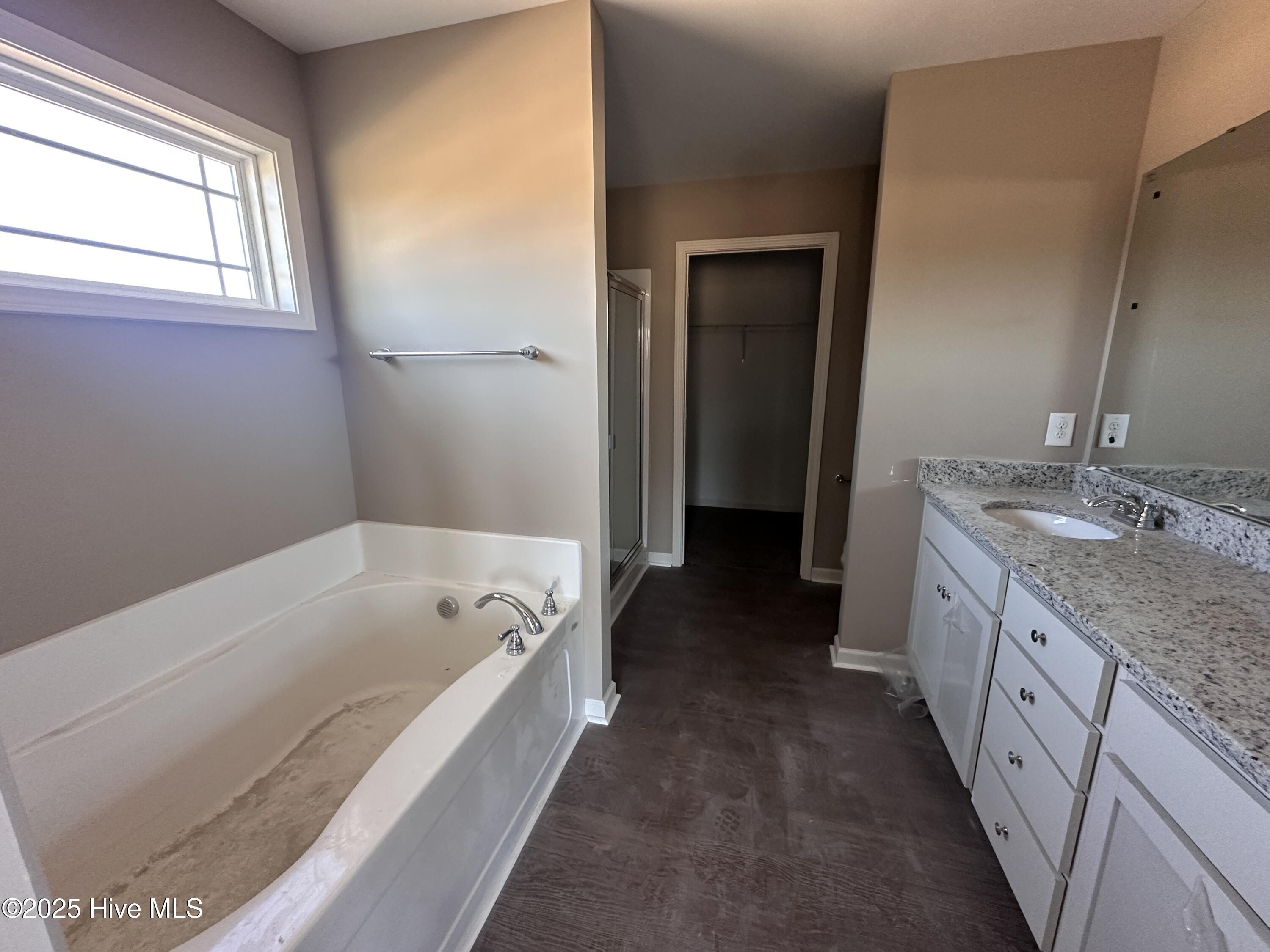 212 Tuscany Circle Property Photo 5