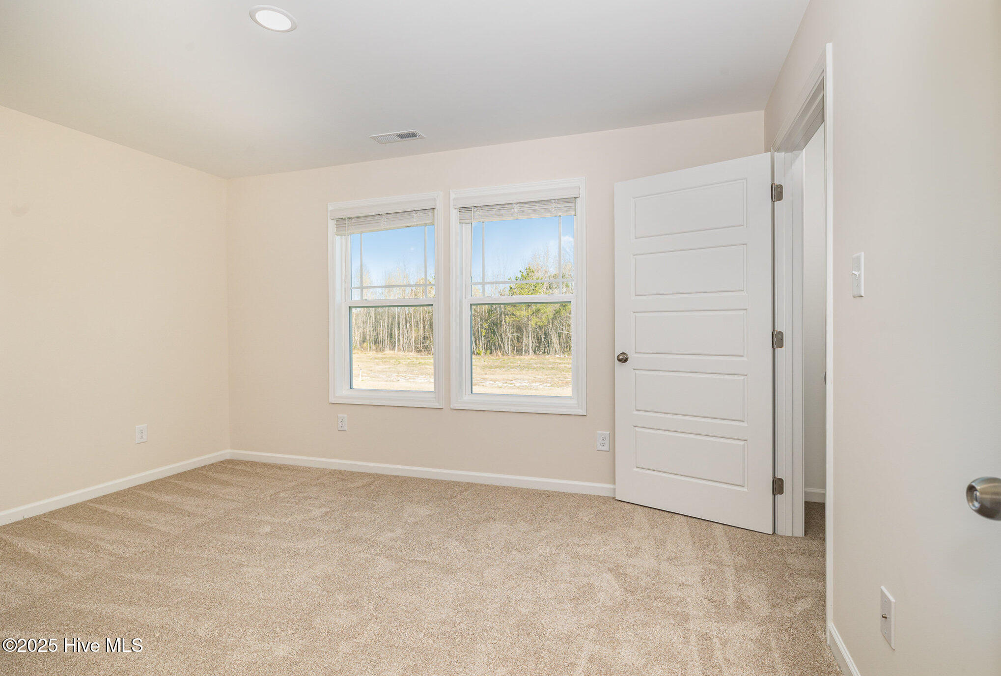 300 Tuscany Circle Property Photo 17