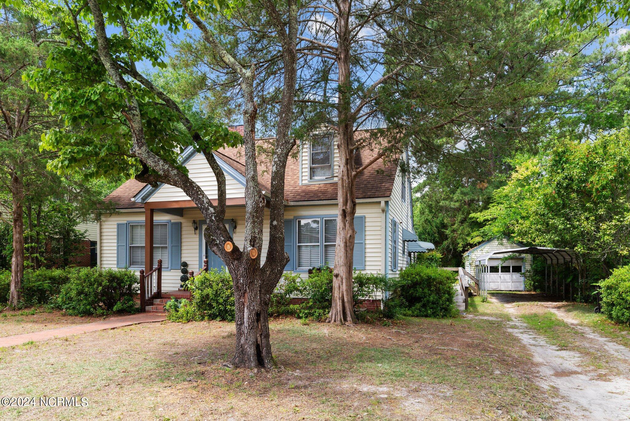 607 N Smithwick Street Property Photo 1