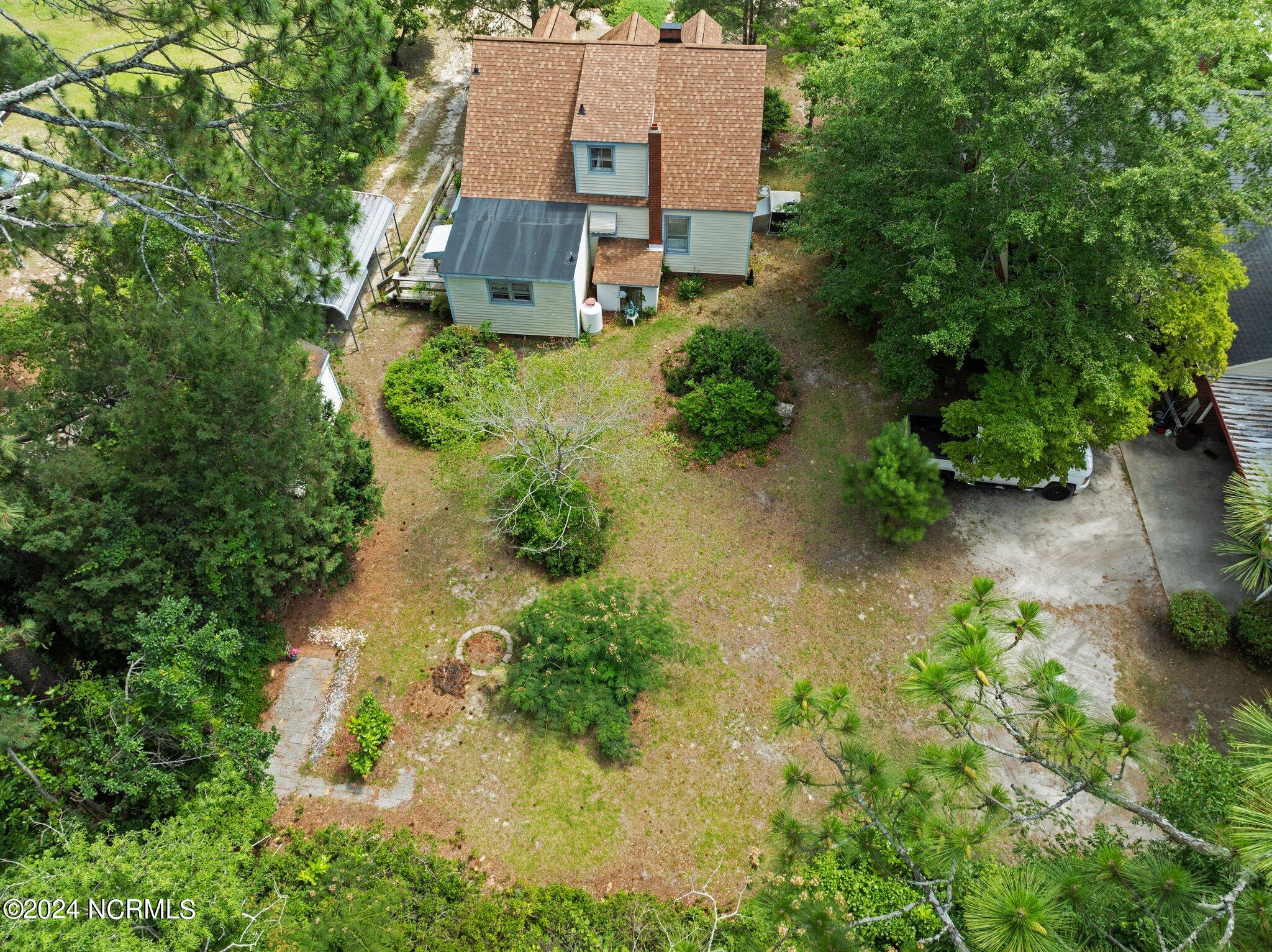 607 N Smithwick Street Property Photo 8