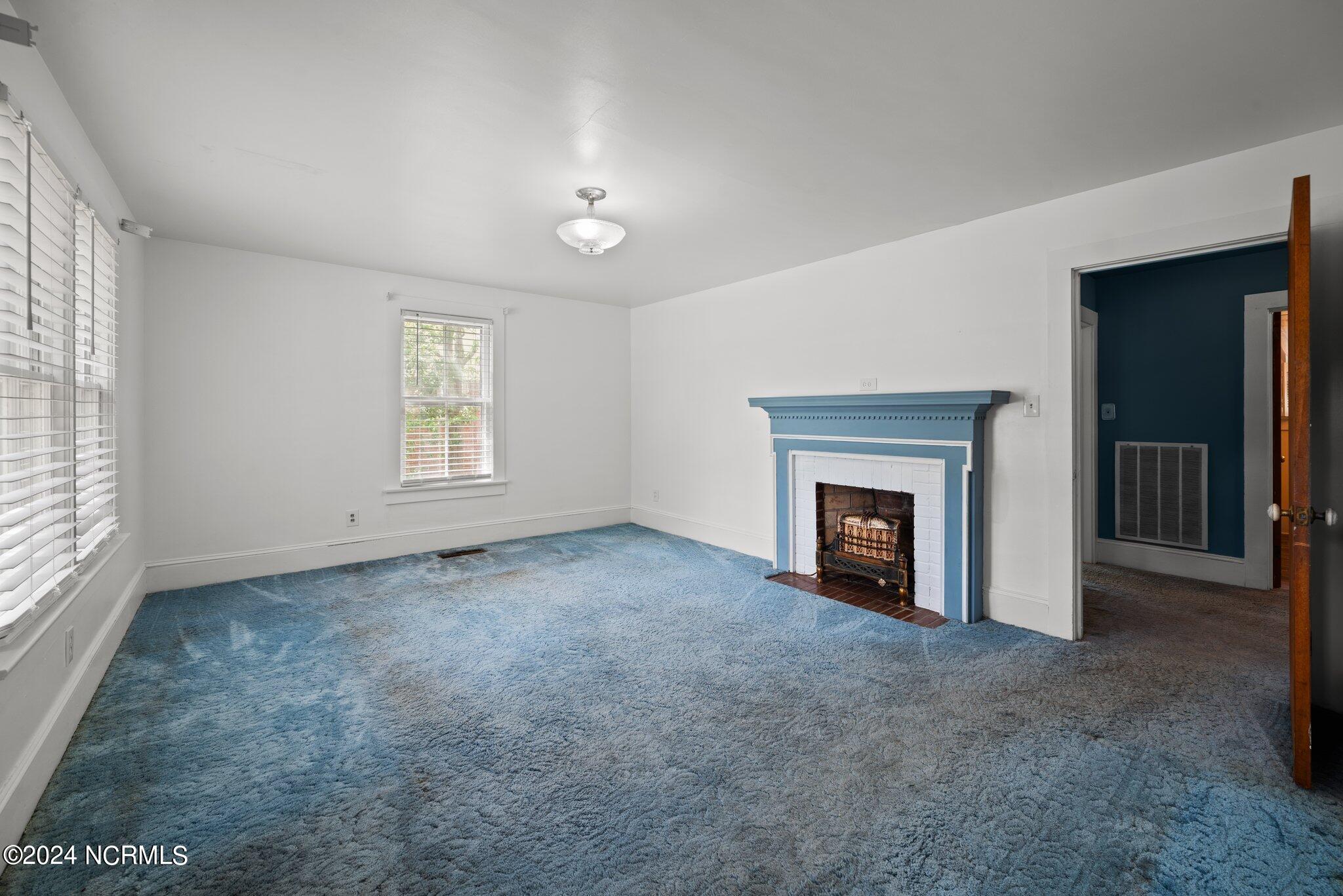607 N Smithwick Street Property Photo 20