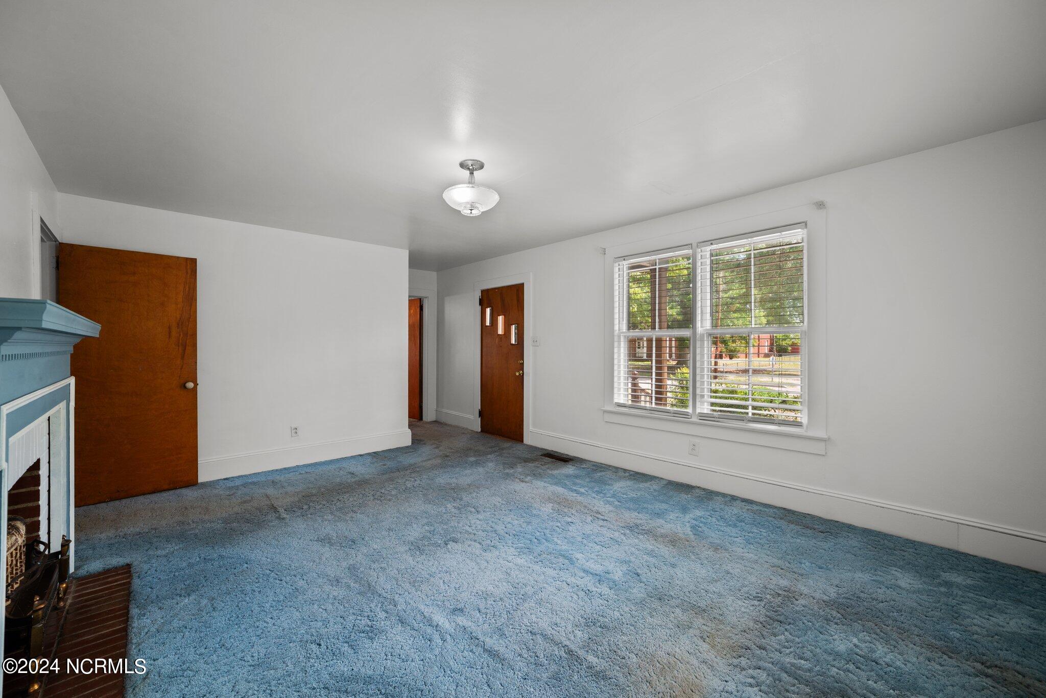 607 N Smithwick Street Property Photo 25