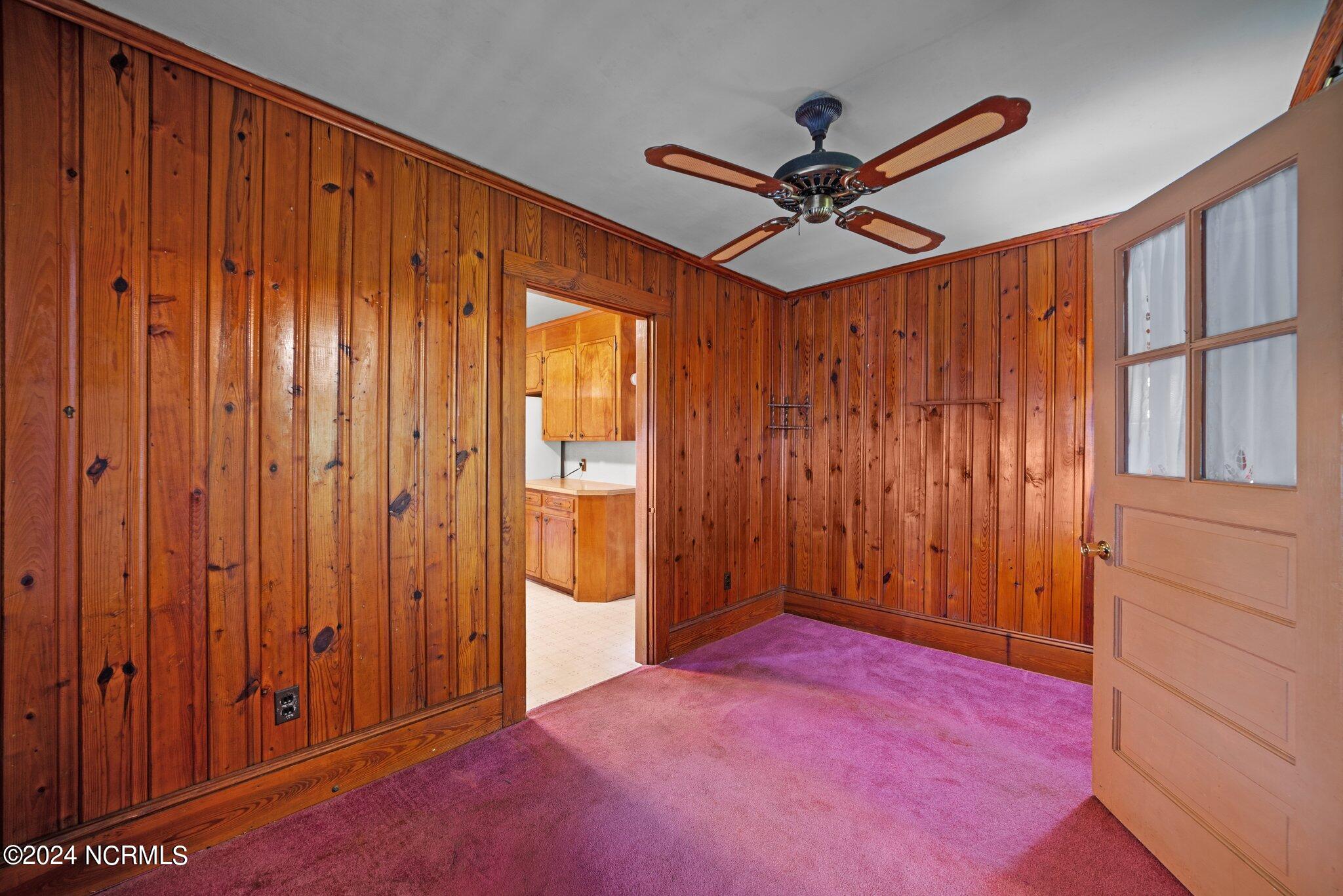 607 N Smithwick Street Property Photo 35