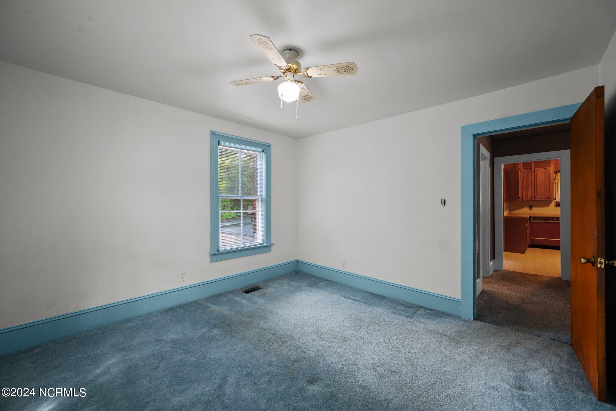 607 N Smithwick Street Property Photo 37