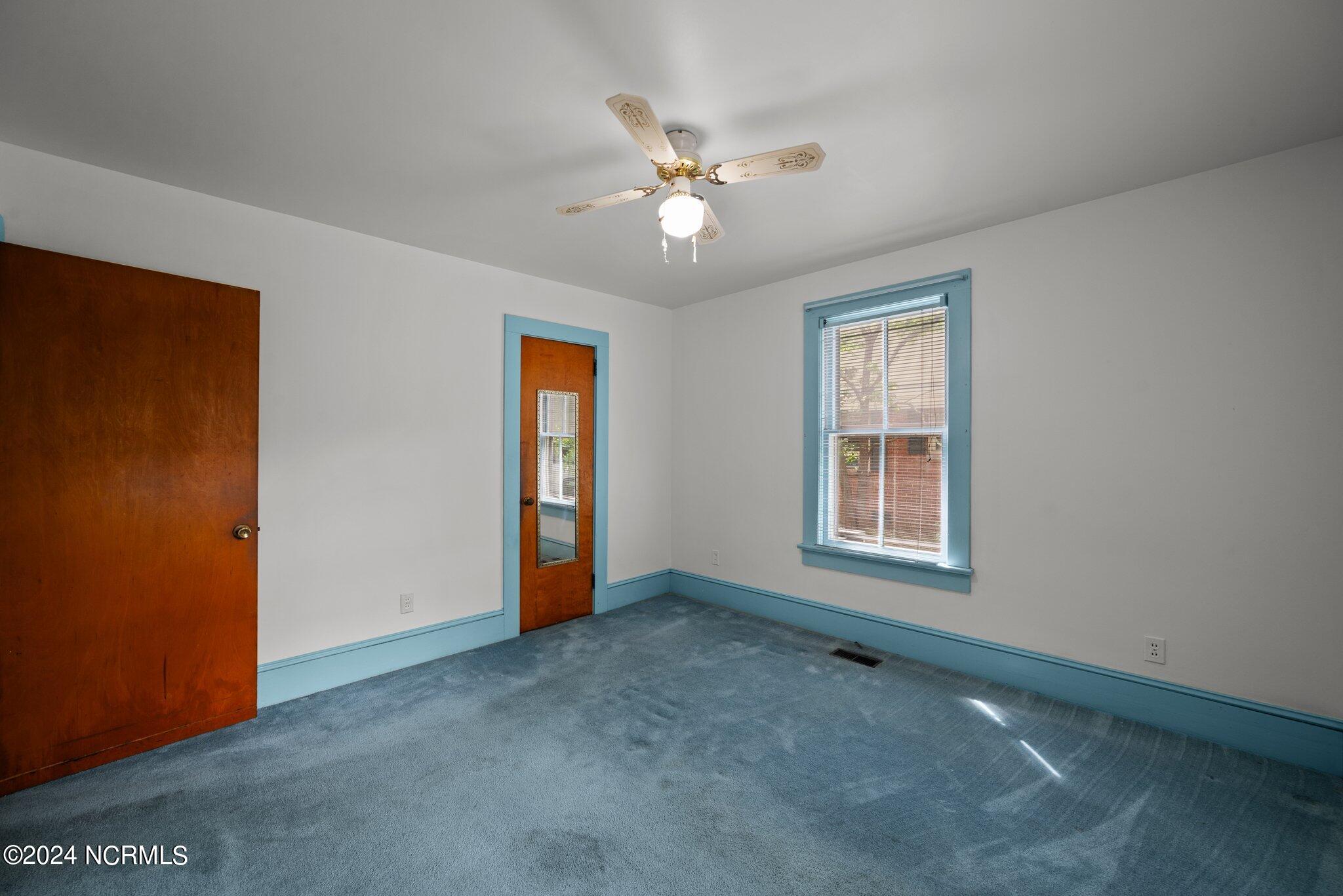 607 N Smithwick Street Property Photo 38