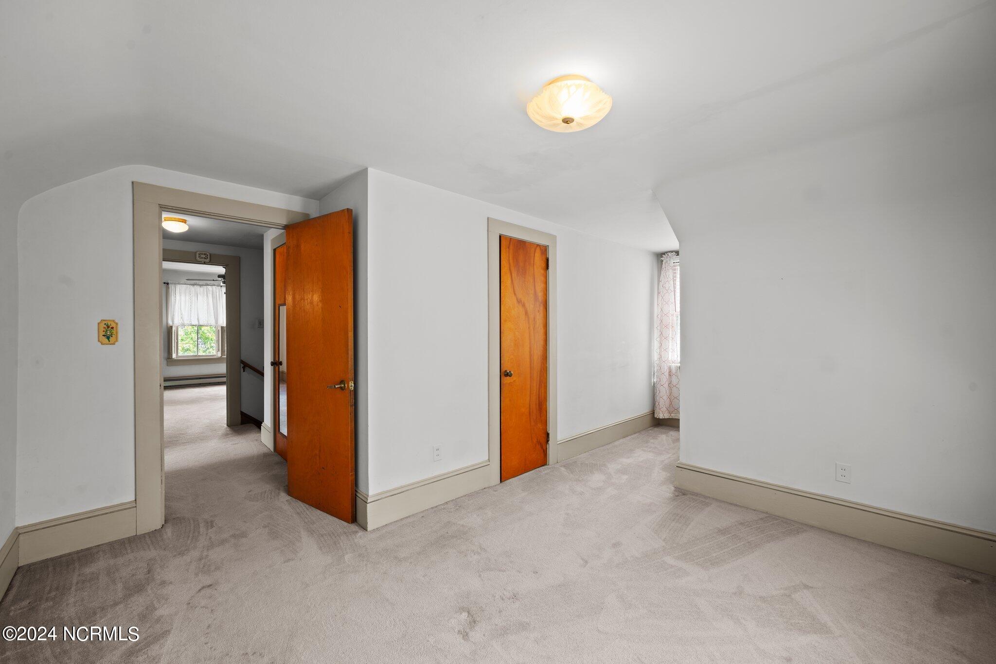 607 N Smithwick Street Property Photo 54