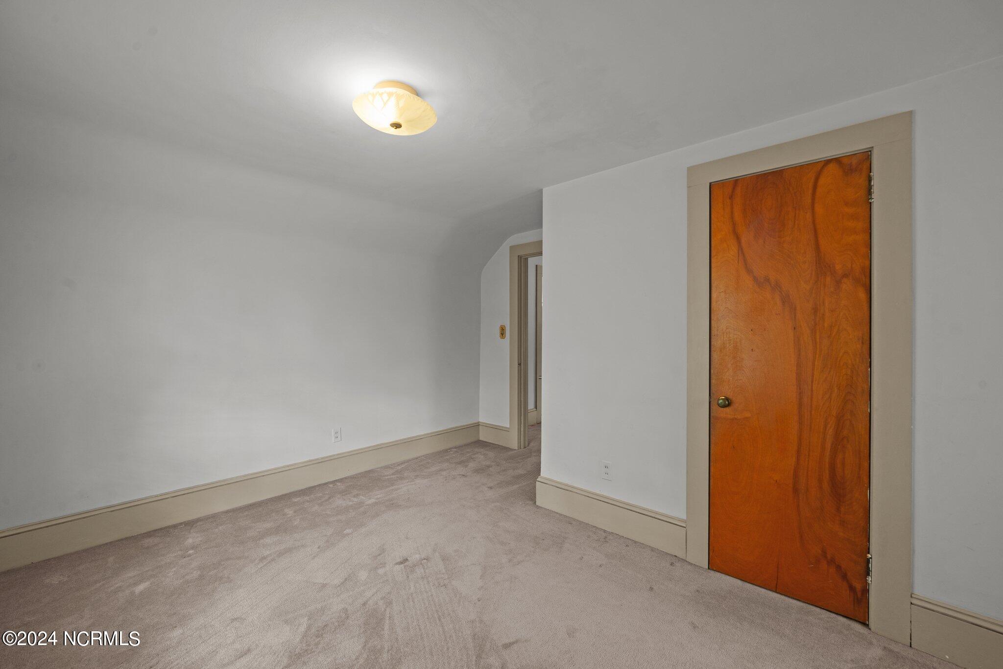 607 N Smithwick Street Property Photo 55