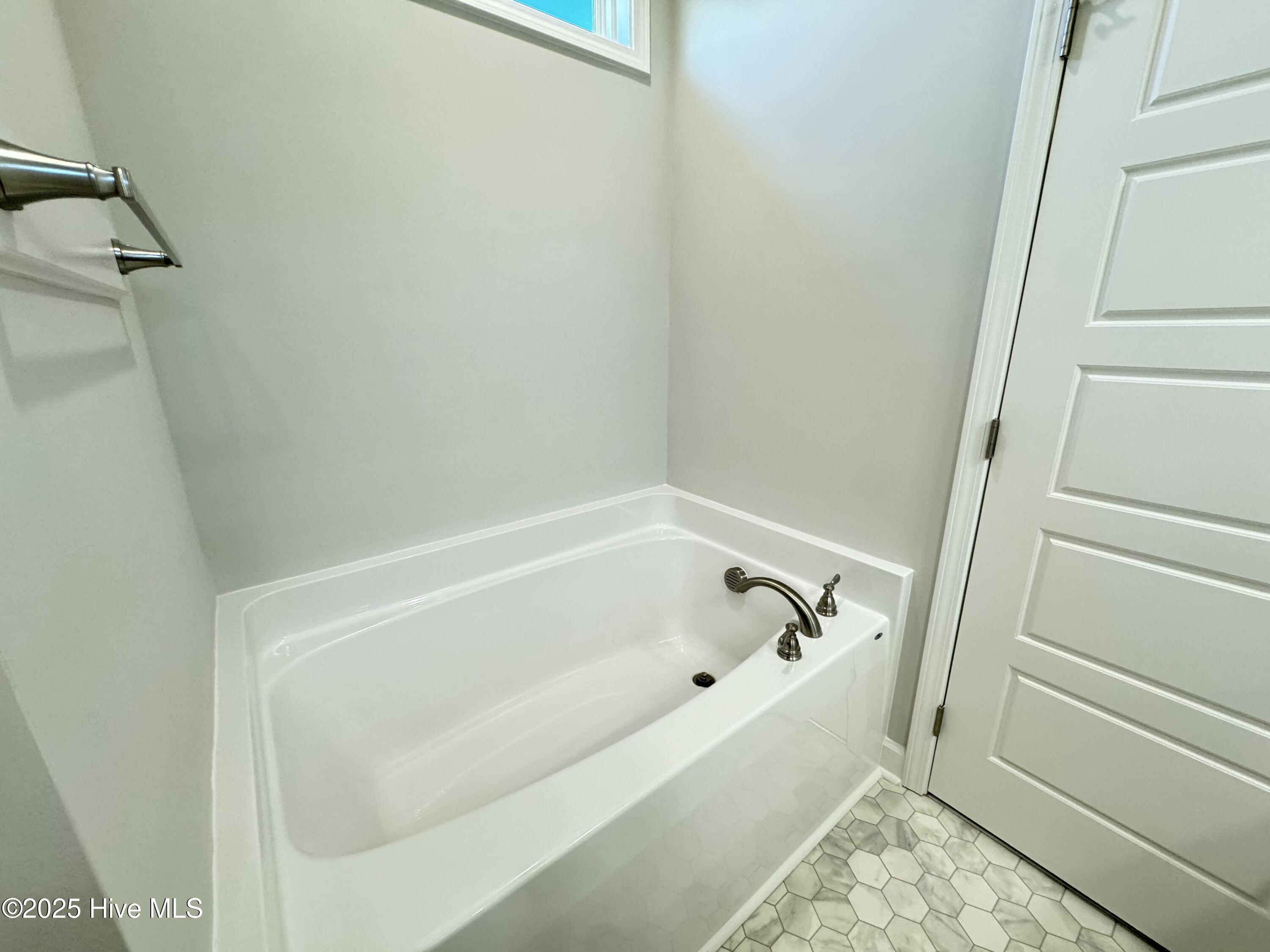 105 W Sillinger Drive Property Photo 24