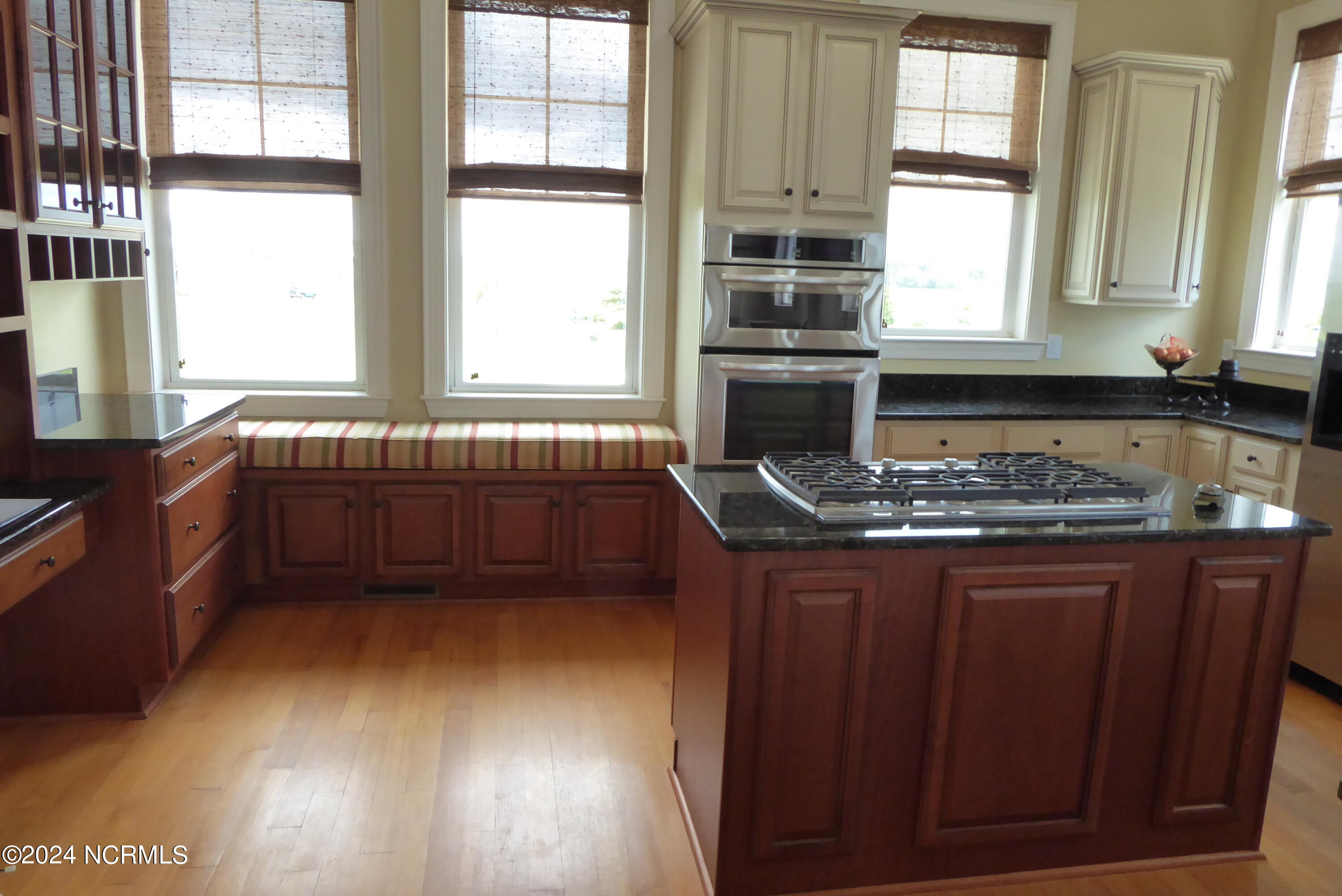 1405 Oglesby Road Property Photo 12