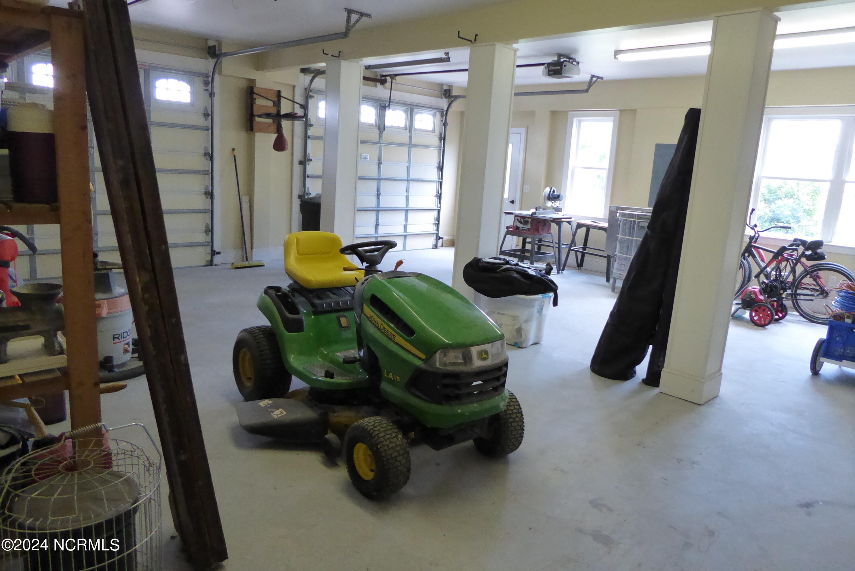 1405 Oglesby Road Property Photo 20