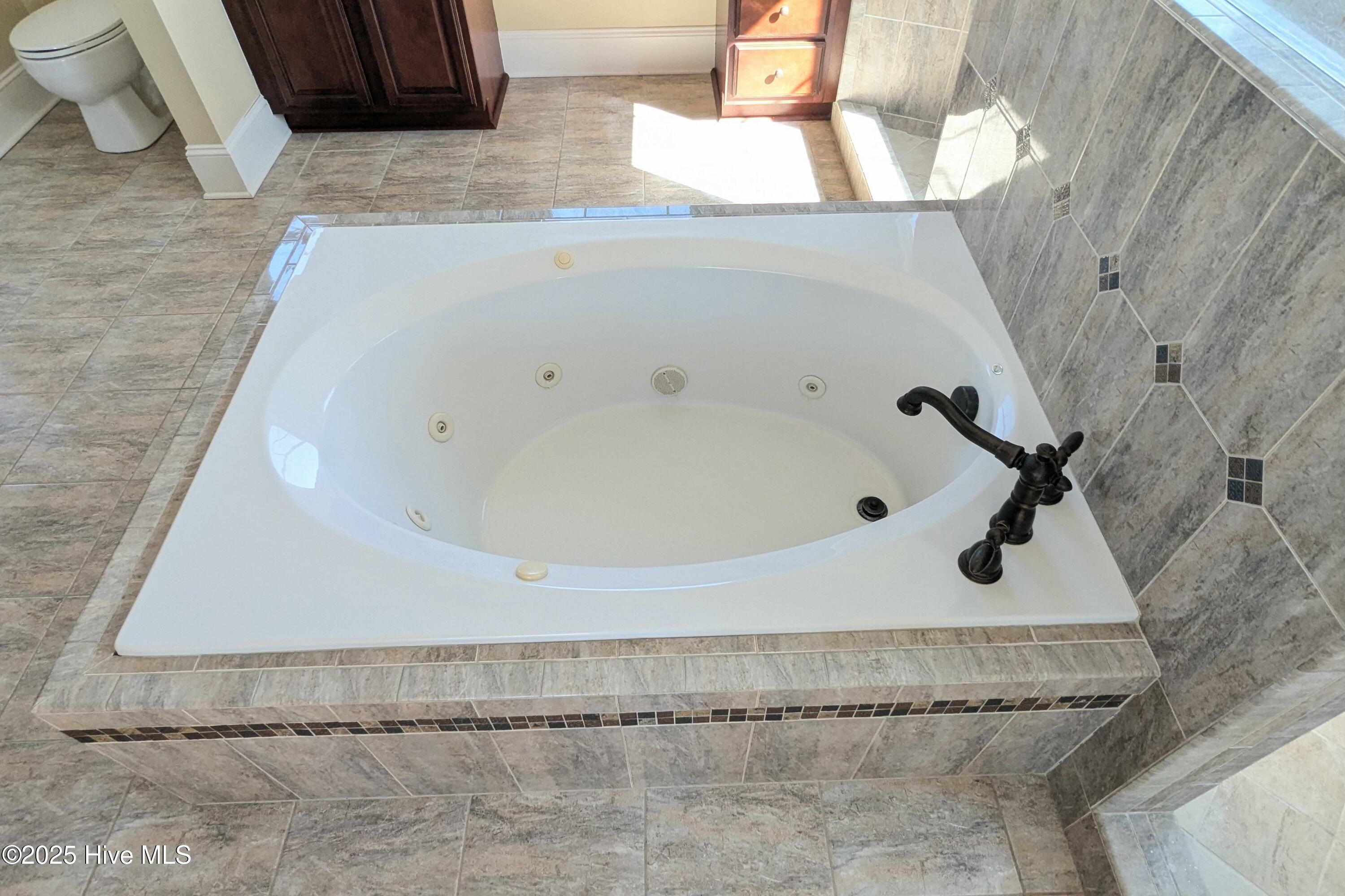 1405 Oglesby Road Property Photo 33