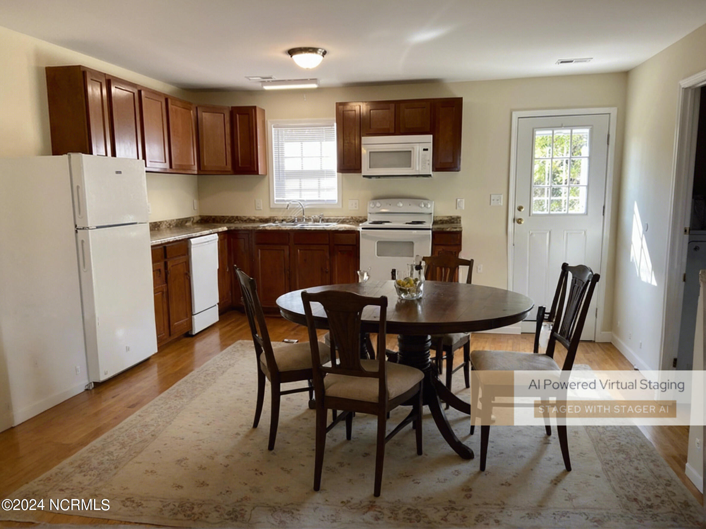 4876 Loop Road Property Photo 11