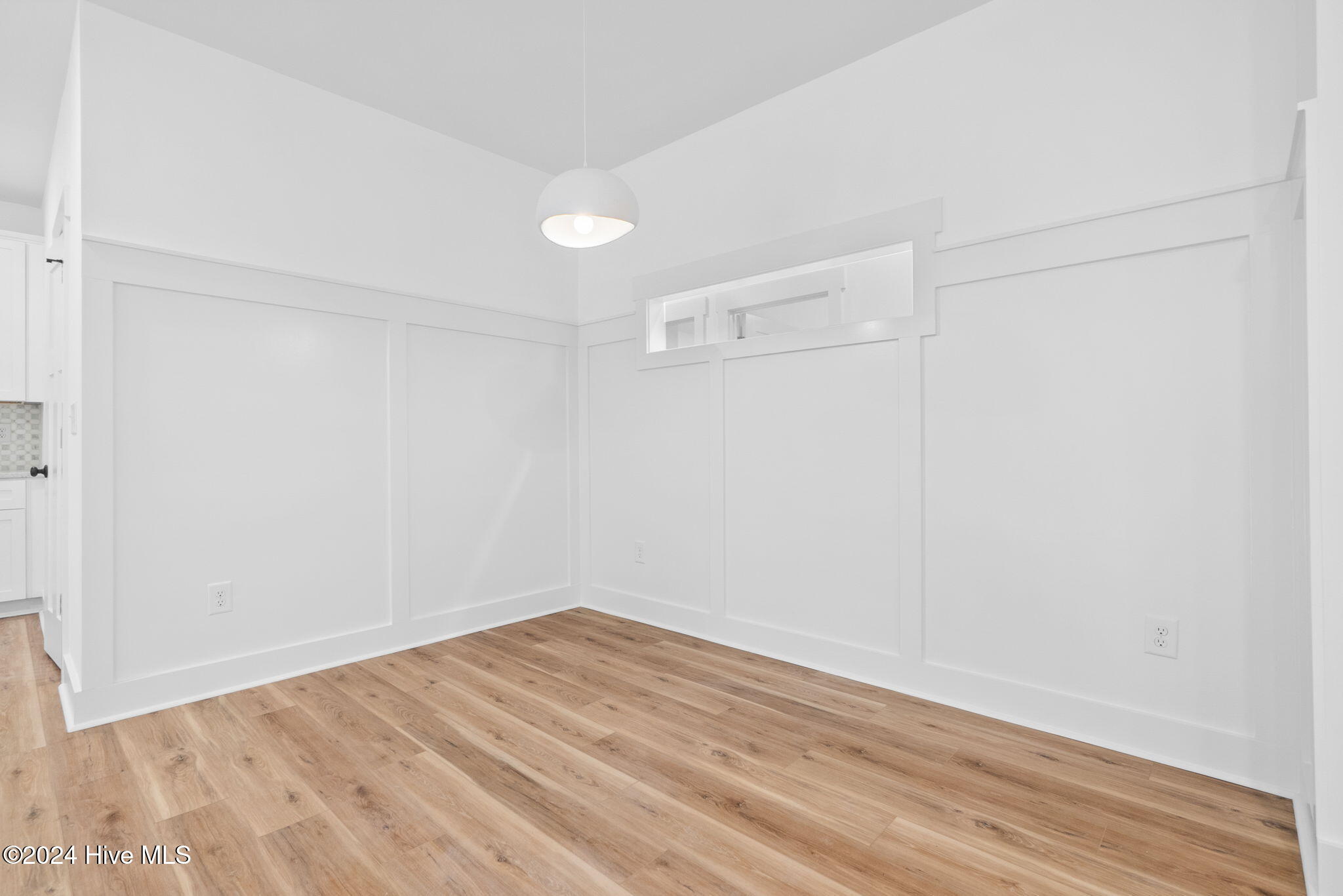 1564 Lansing Court Property Photo 18