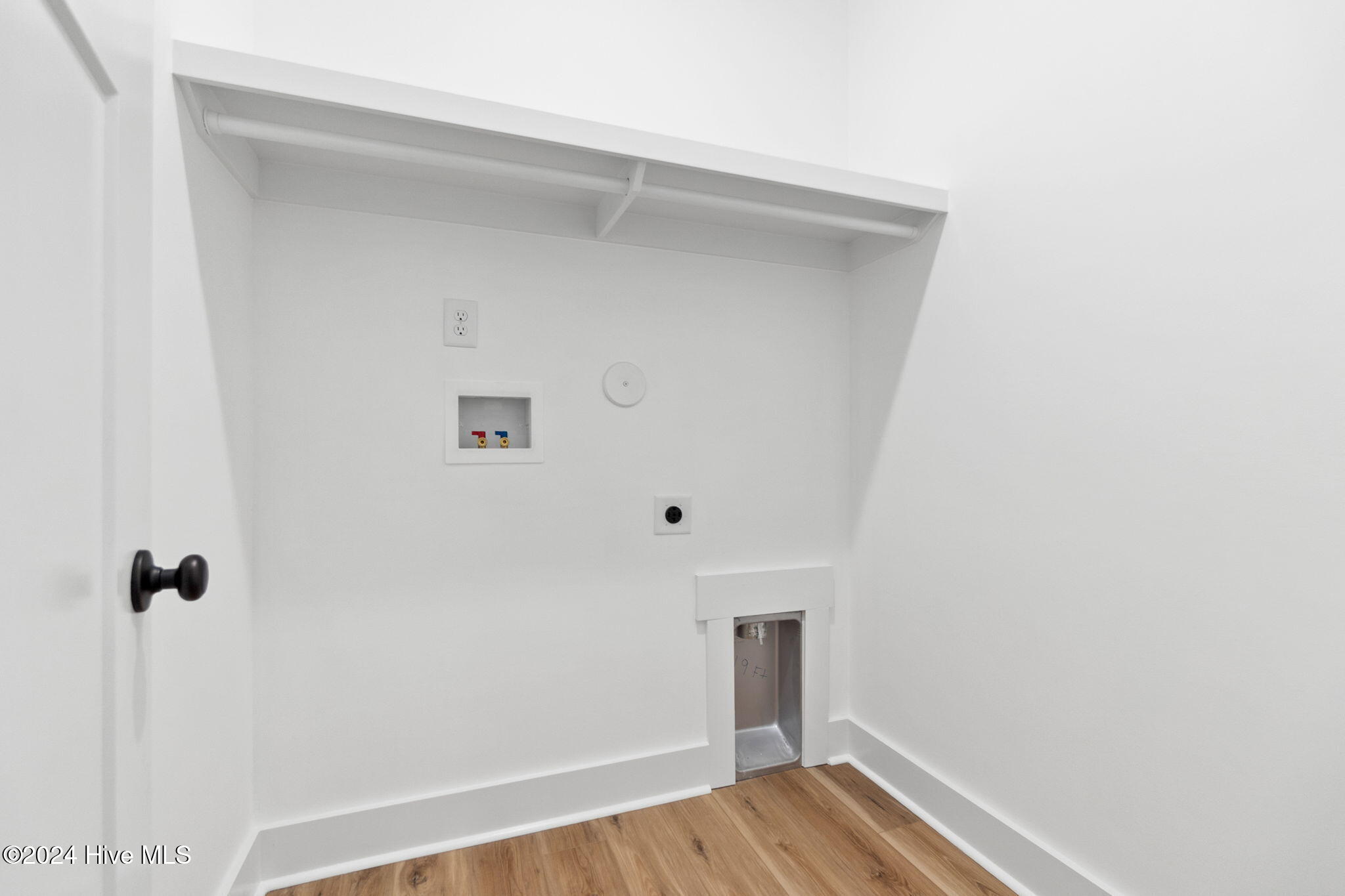1564 Lansing Court Property Photo 28