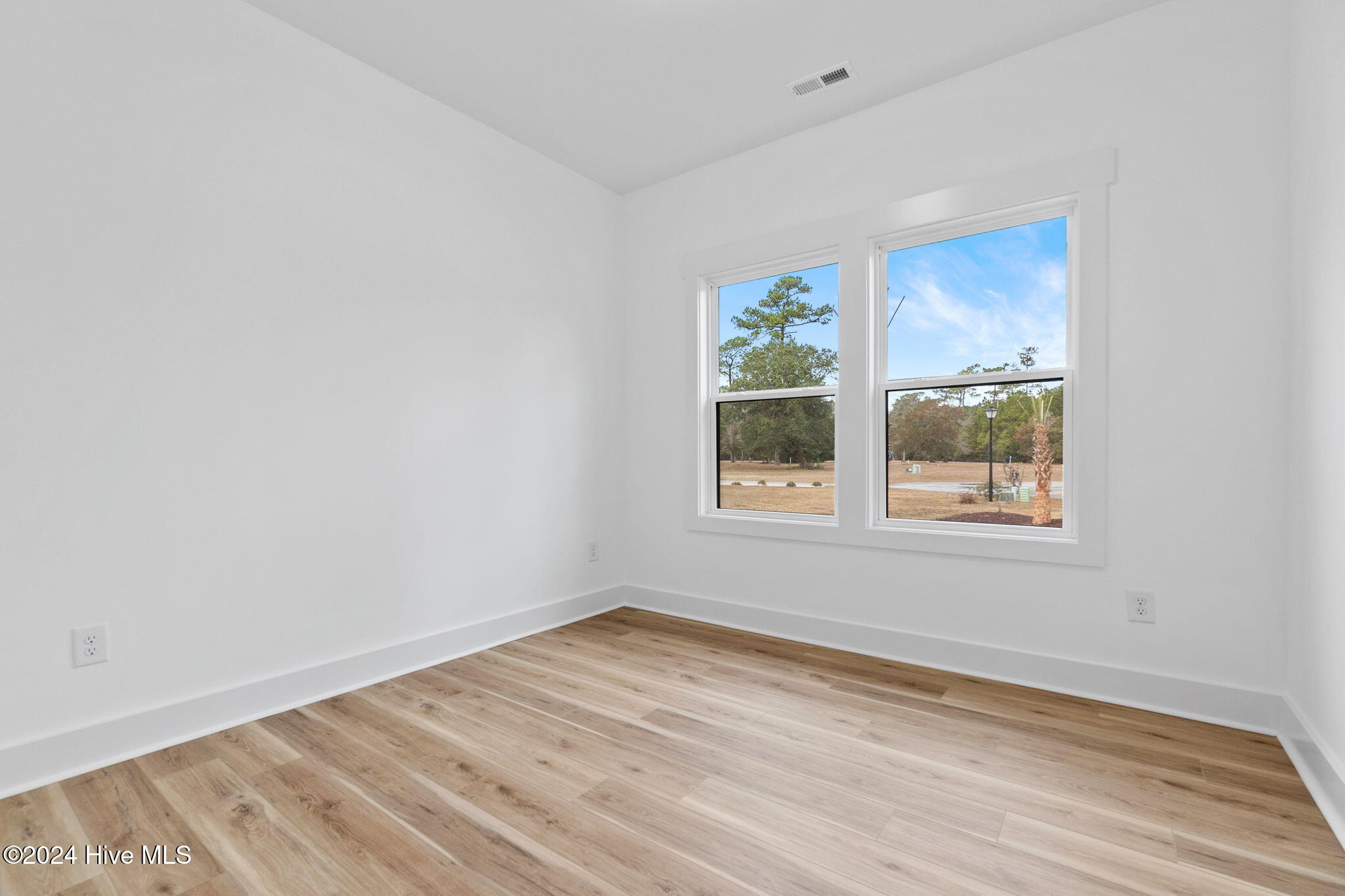 1564 Lansing Court Property Photo 30