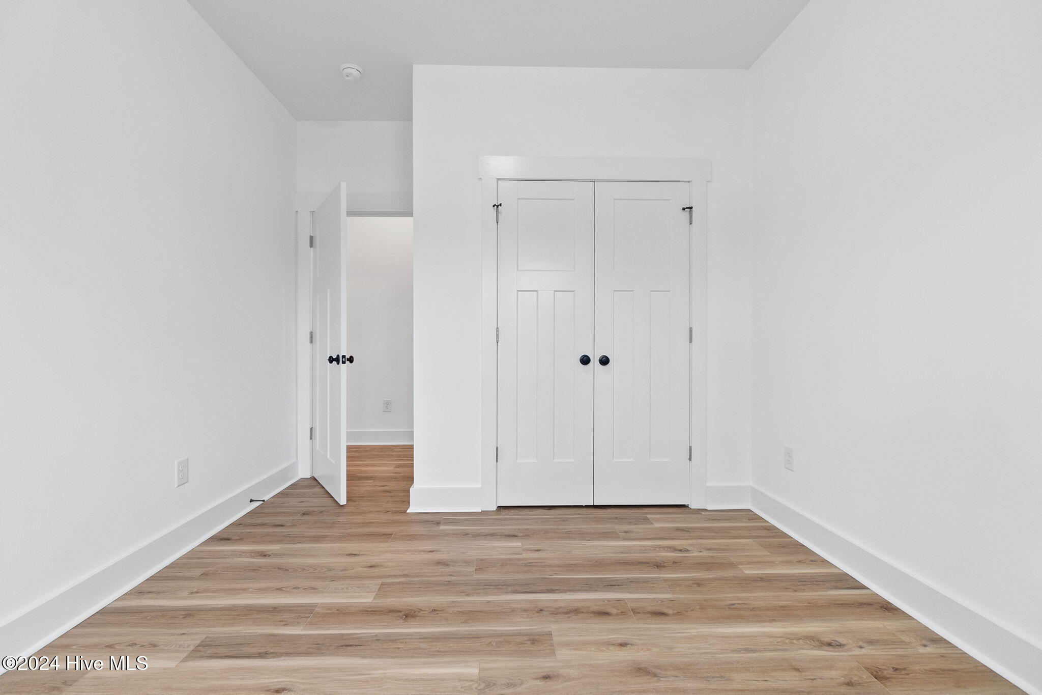1564 Lansing Court Property Photo 31