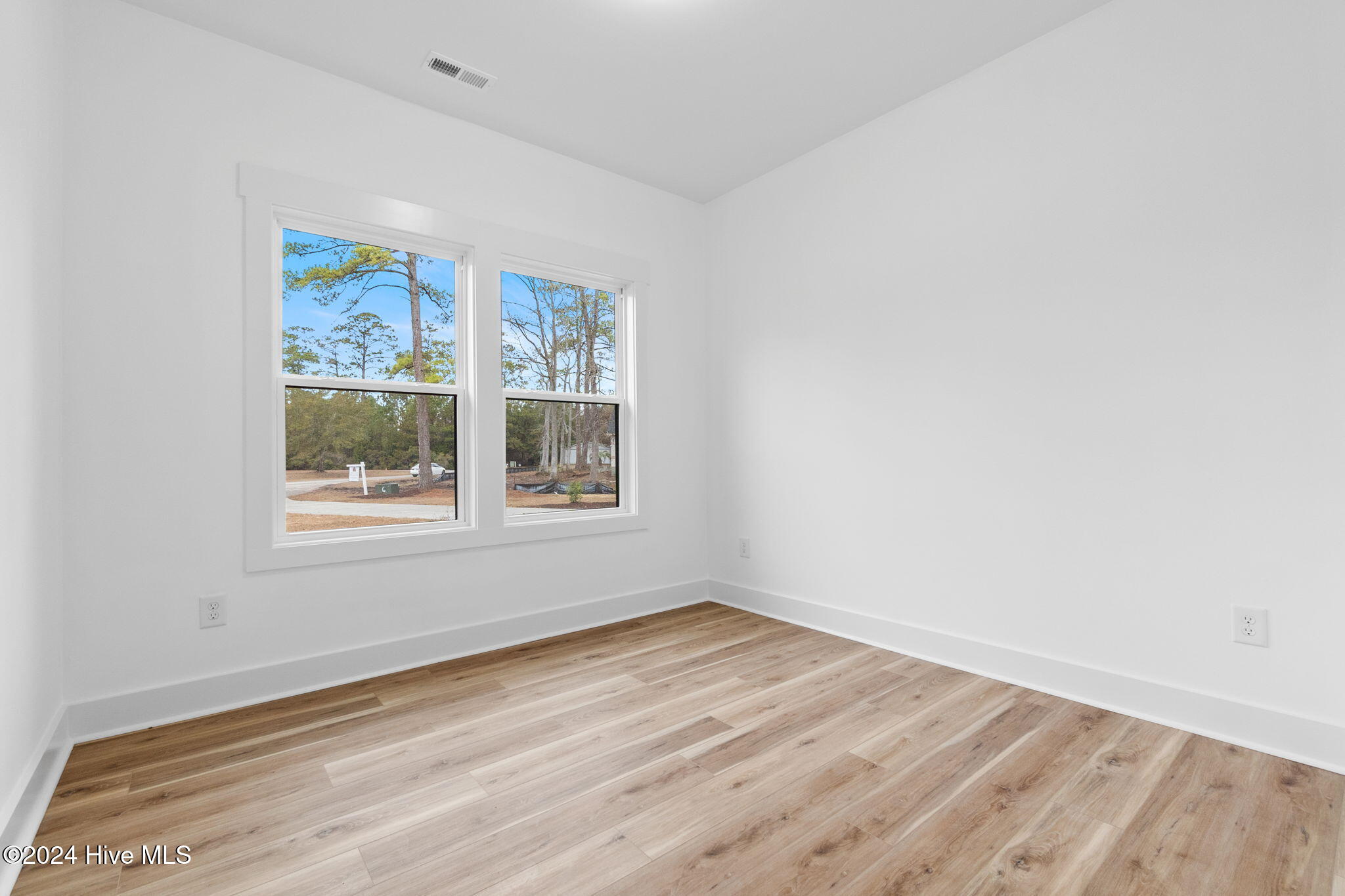 1564 Lansing Court Property Photo 34