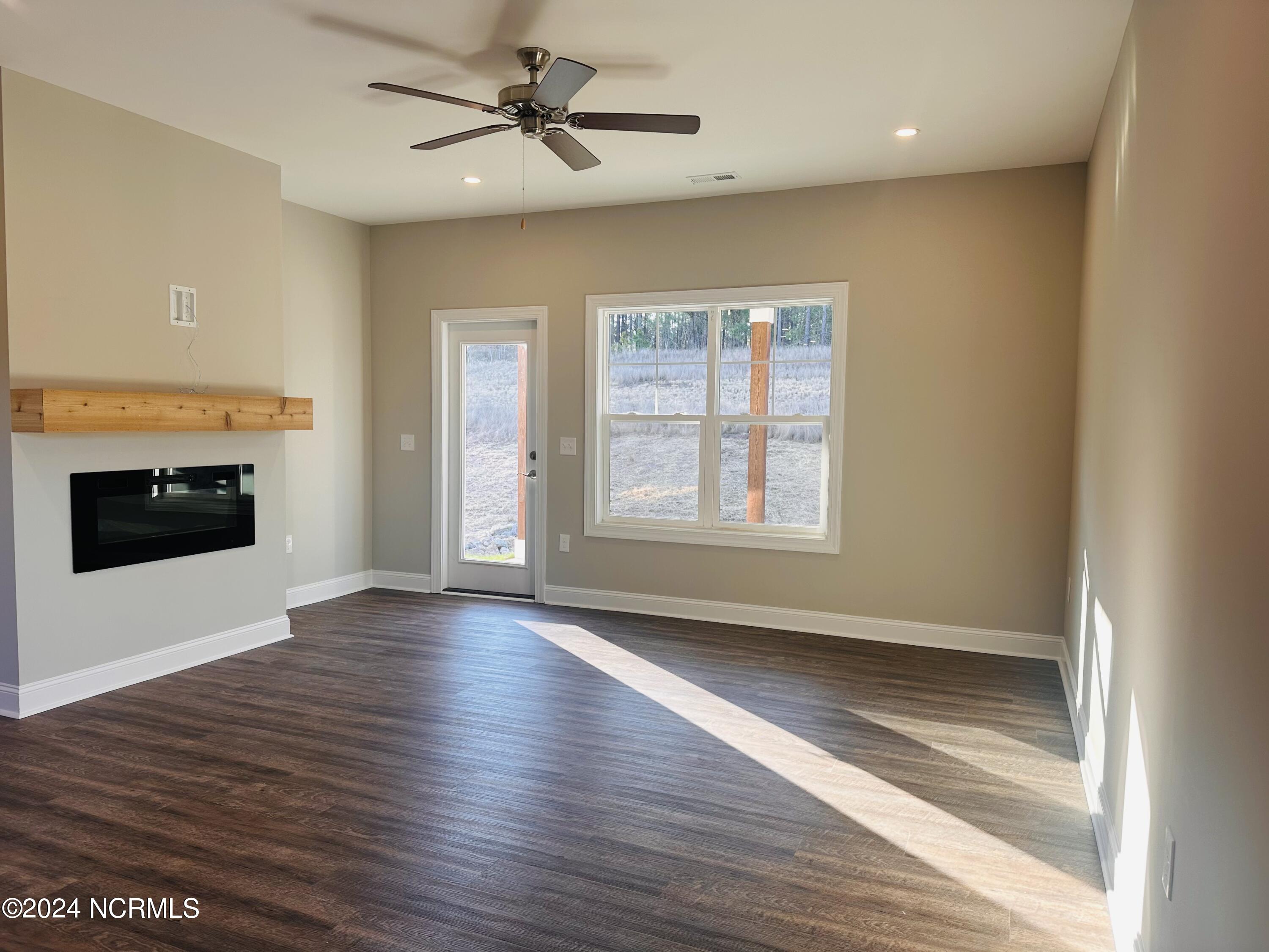 160 Carver Street Property Photo 9