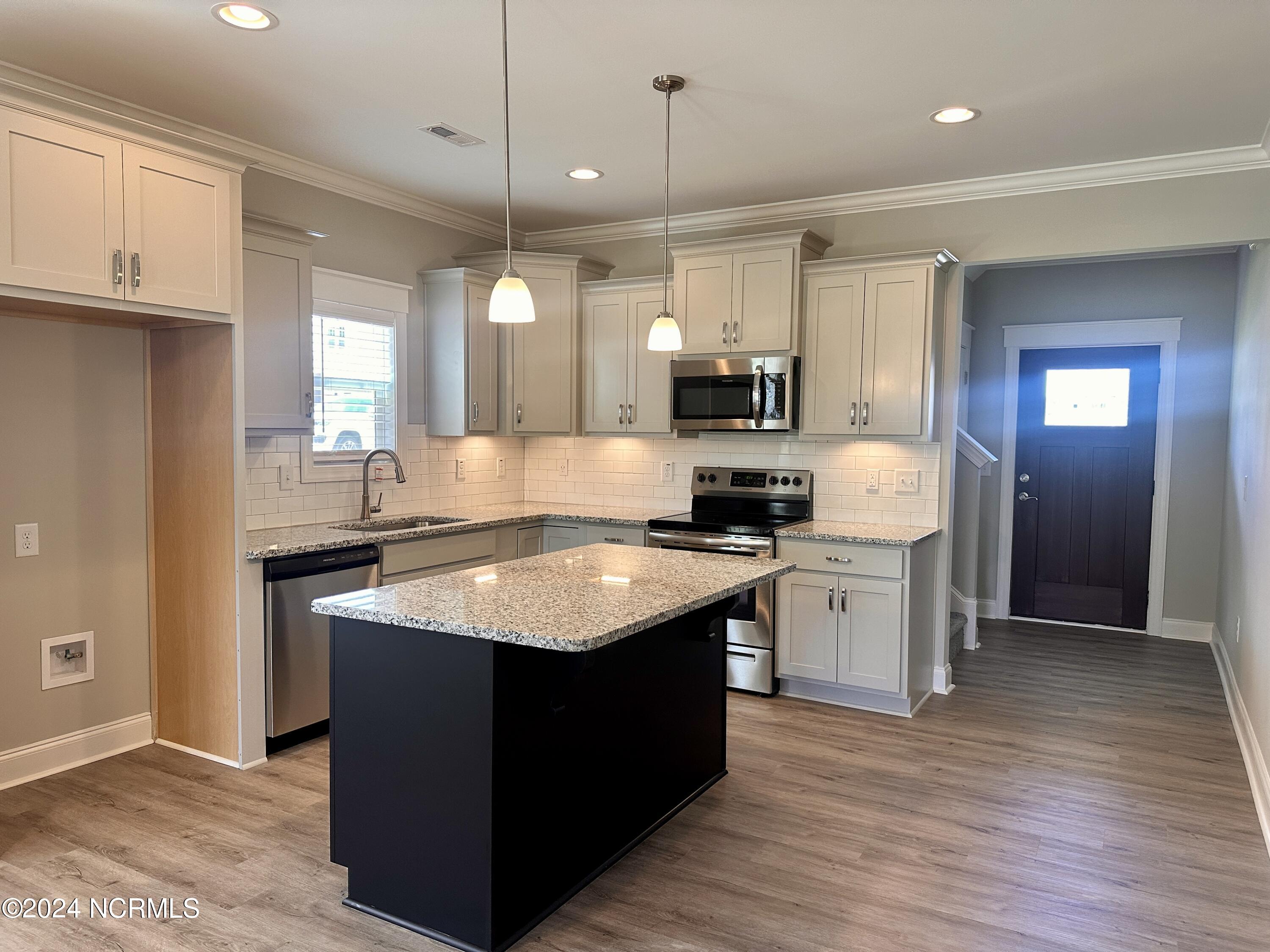 207 Eaton Street Property Photo 7