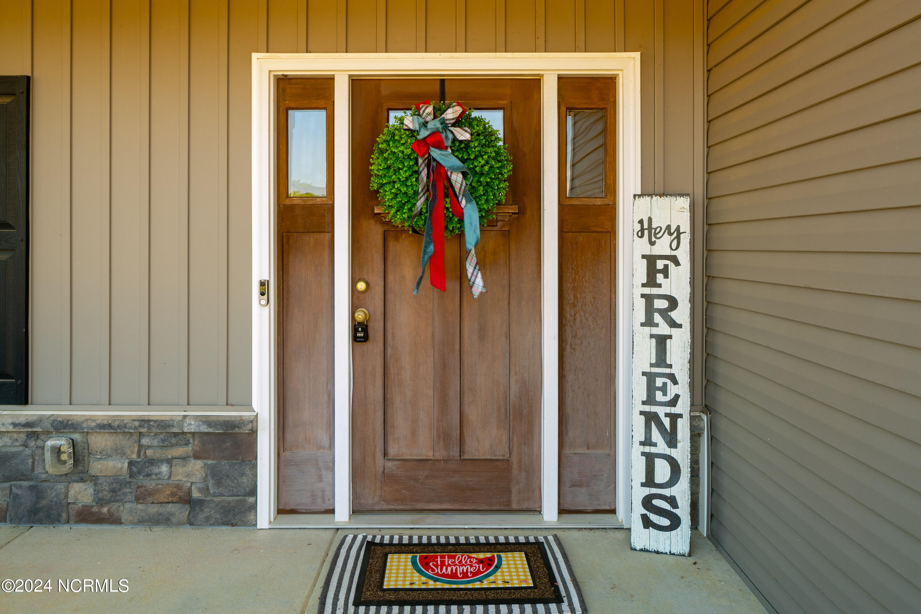 45 E Bermuda Circle Property Photo 4