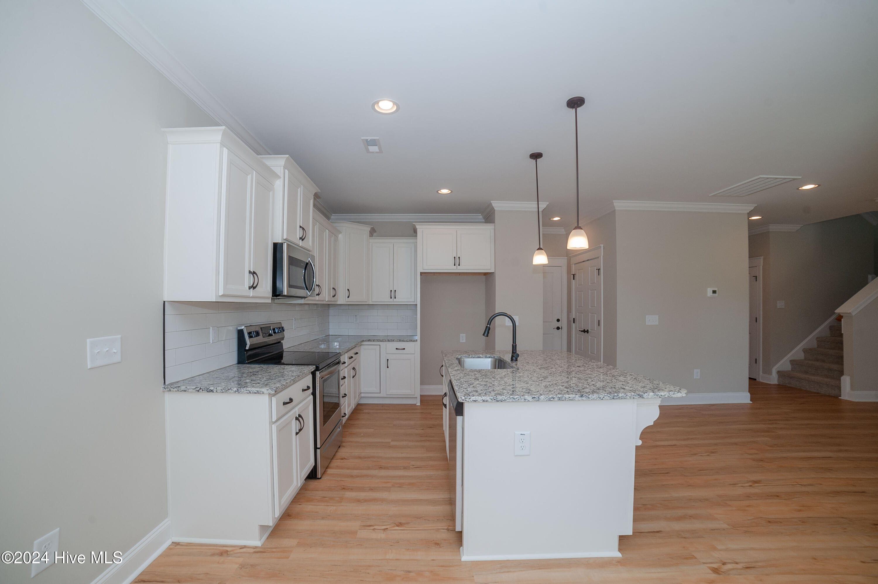 213 Eaton Street Property Photo 5