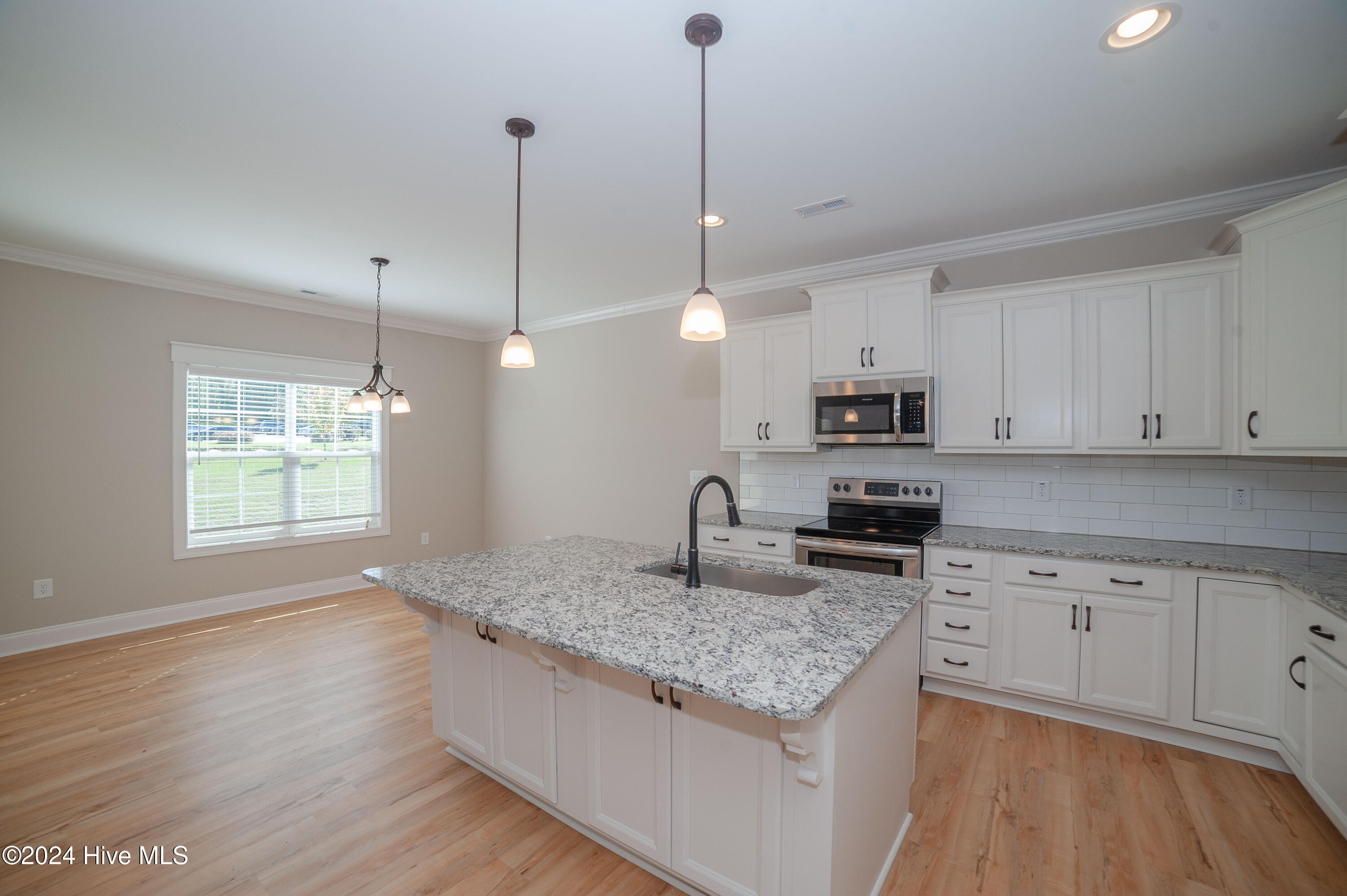 213 Eaton Street Property Photo 7